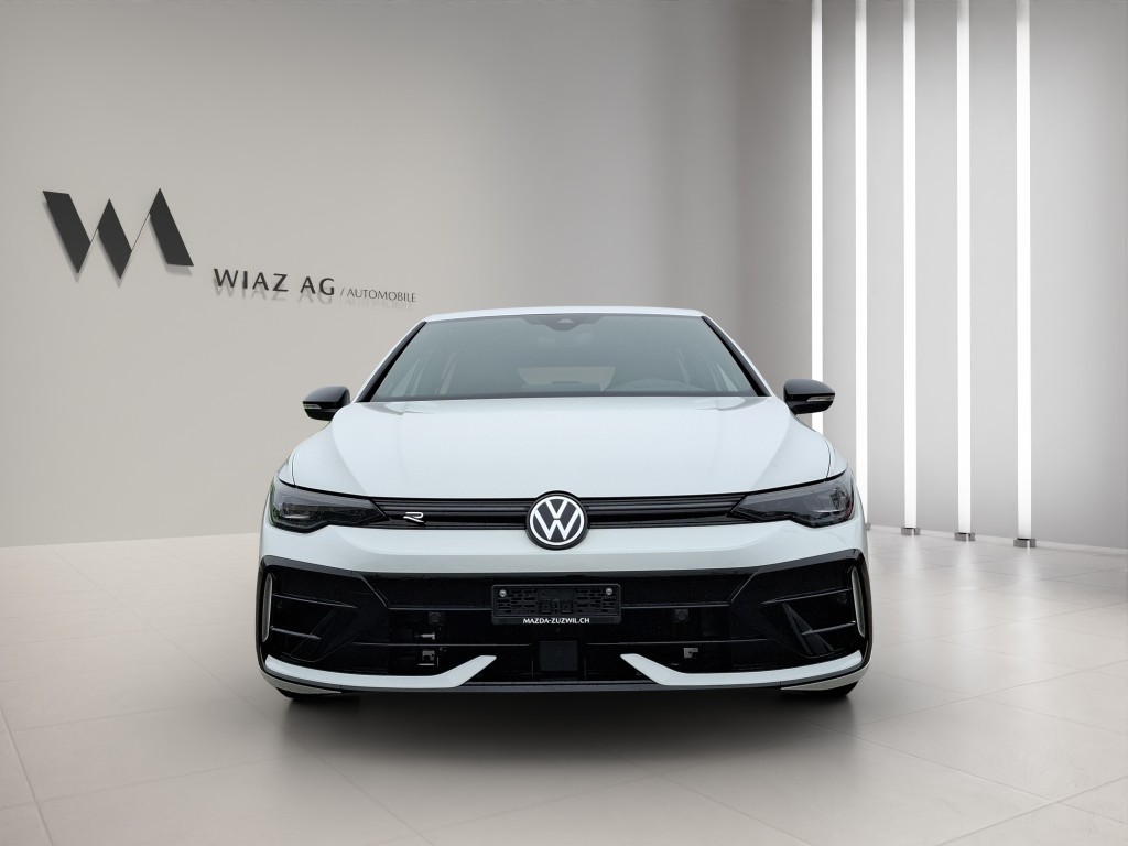 VW Golf VIII 2.0 TSI R DSG 4motion-image-1