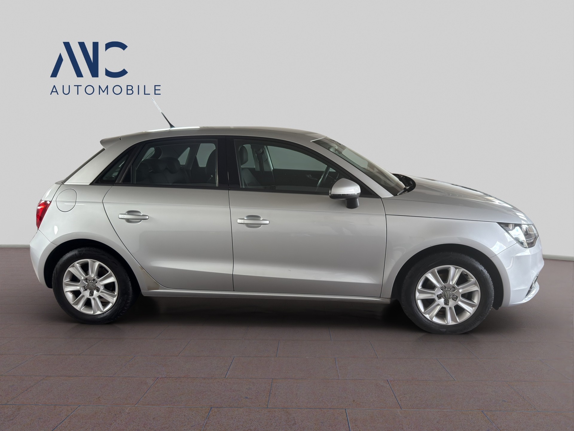 AUDI A1 Sportback 1.2 TFSI Attraction-image-3