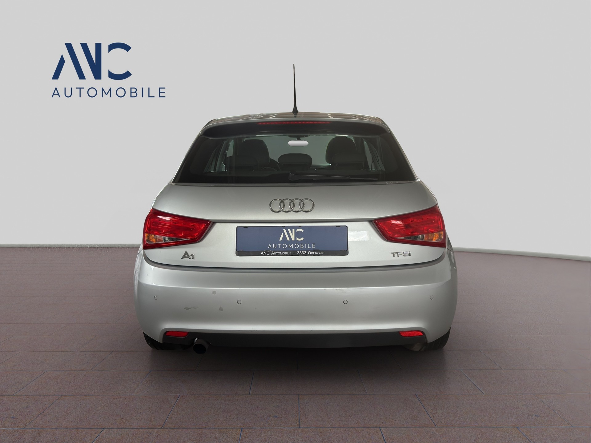 AUDI A1 Sportback 1.2 TFSI Attraction-image-5