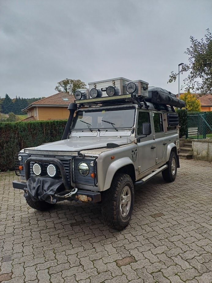 LAND ROVER Defender 110 SW 2.5 Td5-image-1