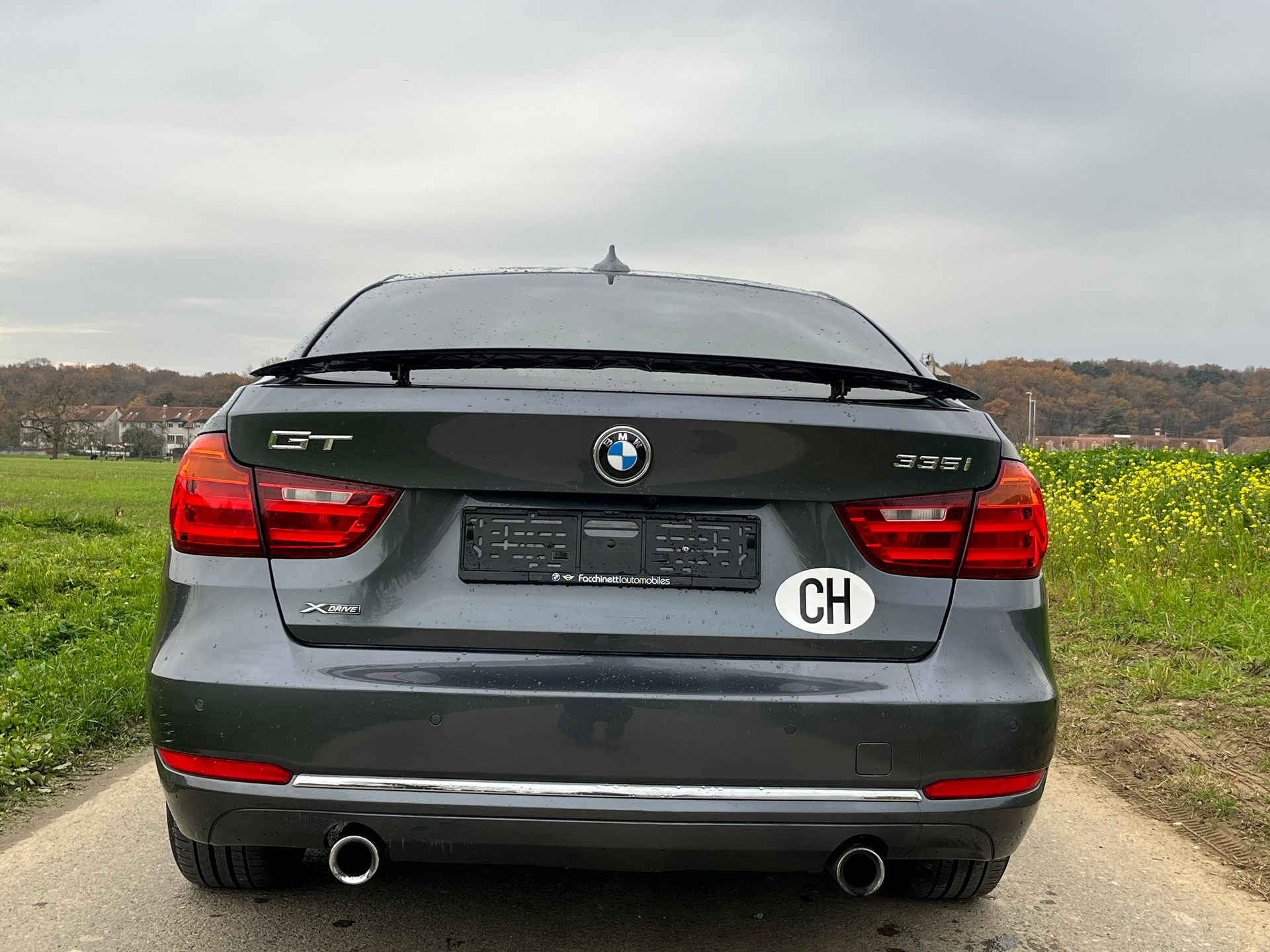 BMW 335i GT xDrive Luxury Line Steptronic-image-11