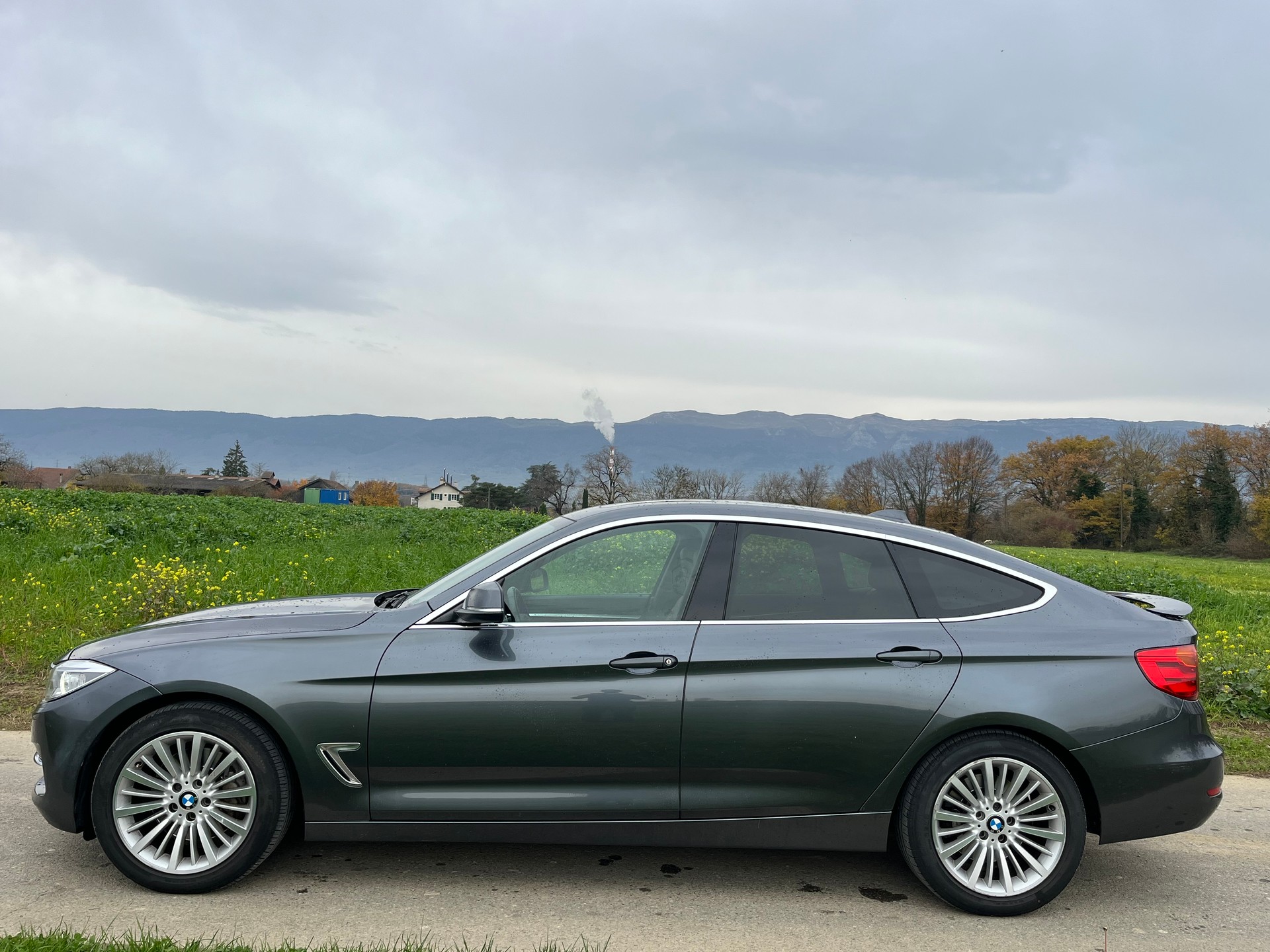 BMW 335i GT xDrive Luxury Line Steptronic-image-6