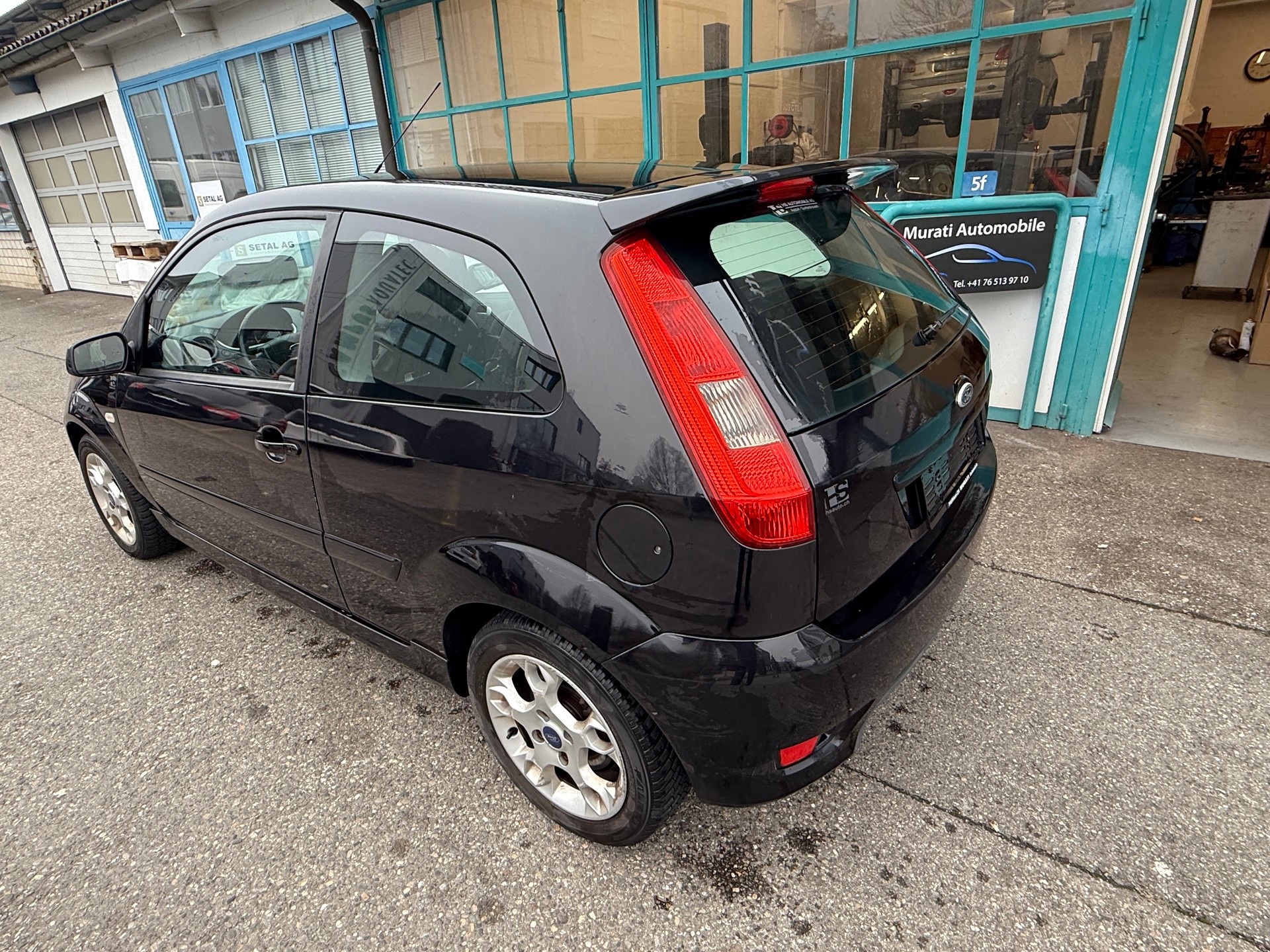 FORD Fiesta 2.0 16V ST-image-3