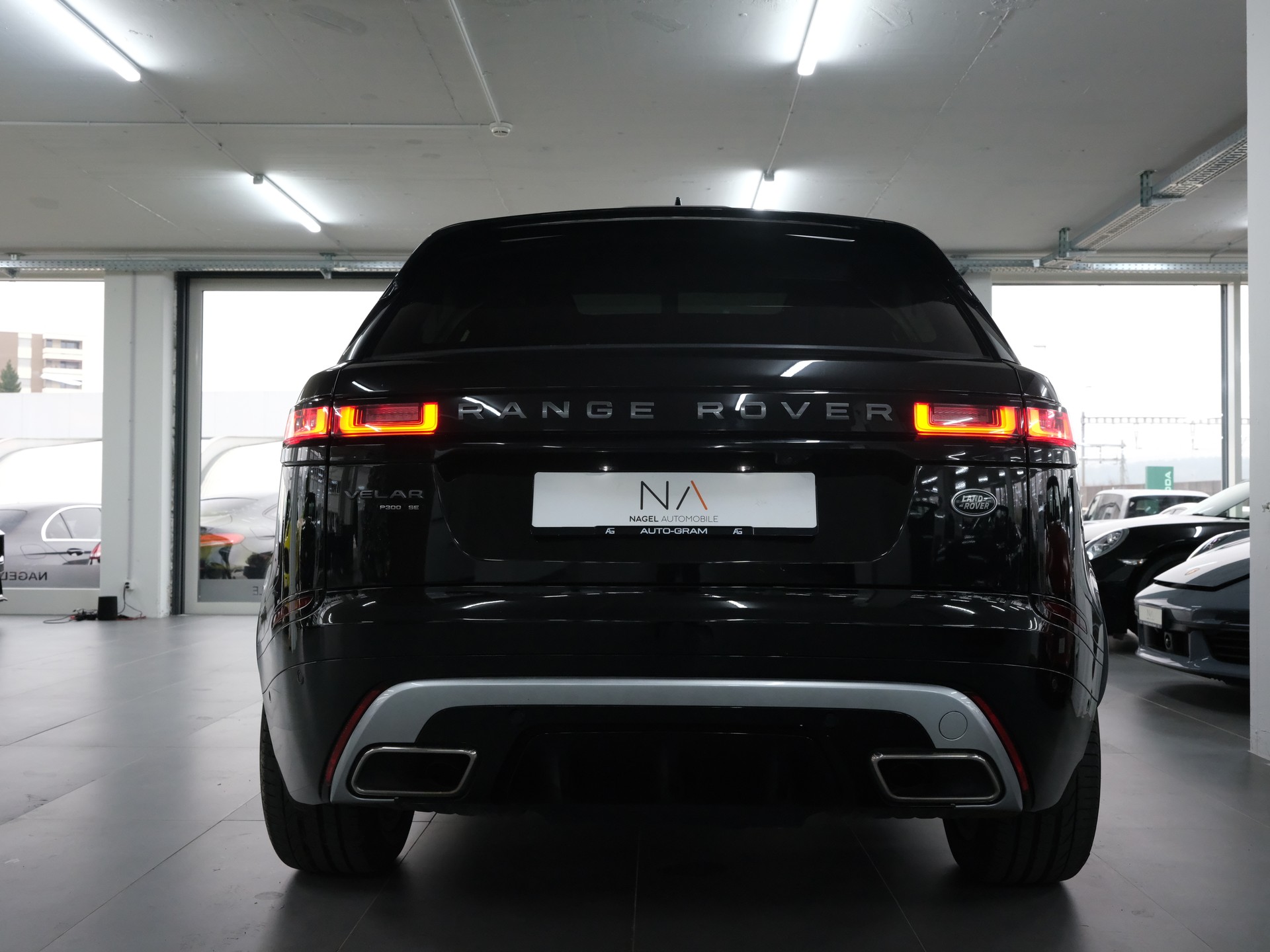 LAND ROVER Range Rover Velar R-Dynamic P 300 SE Automatic *Fahrassistenz Paket* *Panoramadach*-image-5