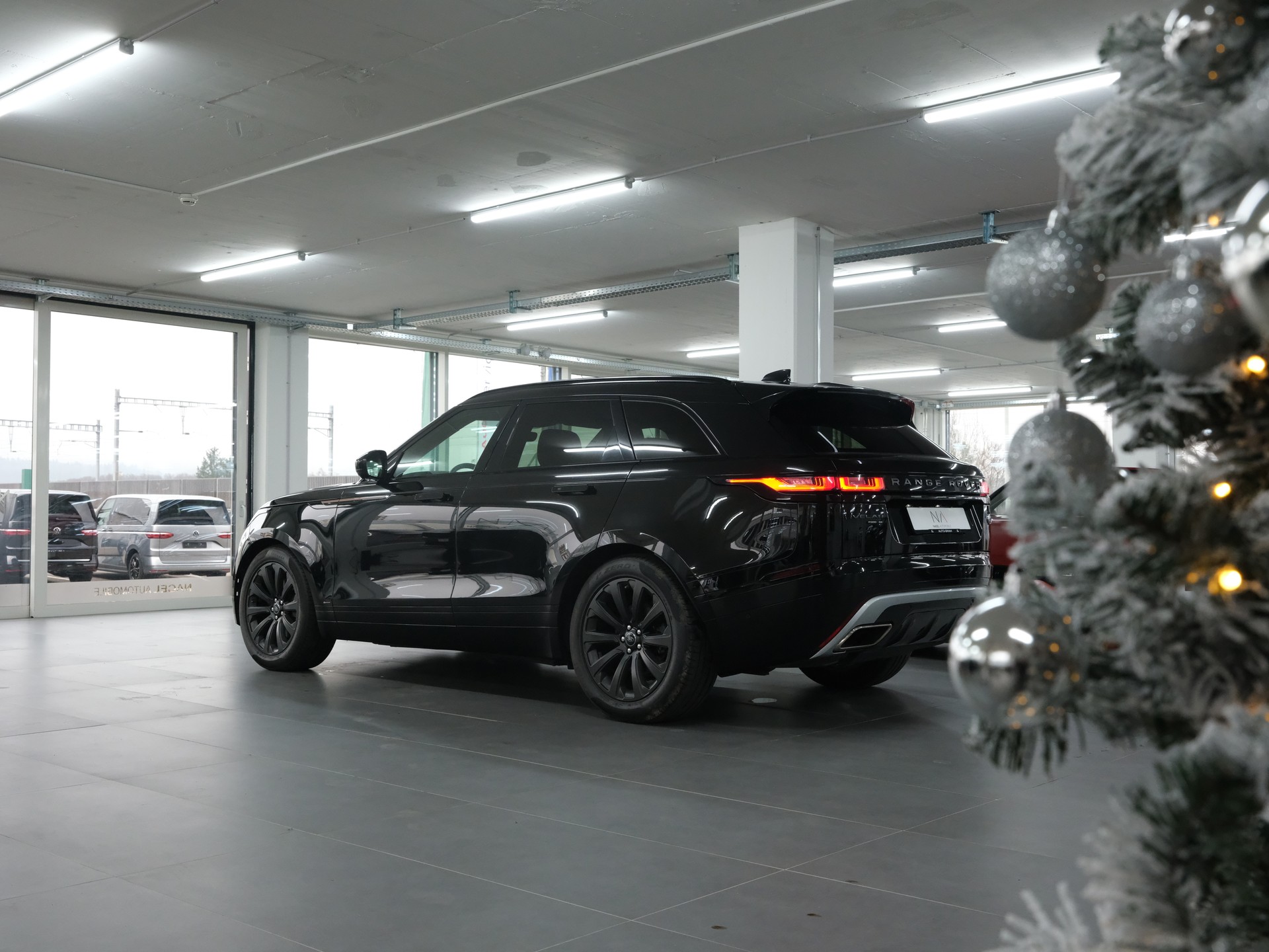 LAND ROVER Range Rover Velar R-Dynamic P 300 SE Automatic *Fahrassistenz Paket* *Panoramadach*-image-11