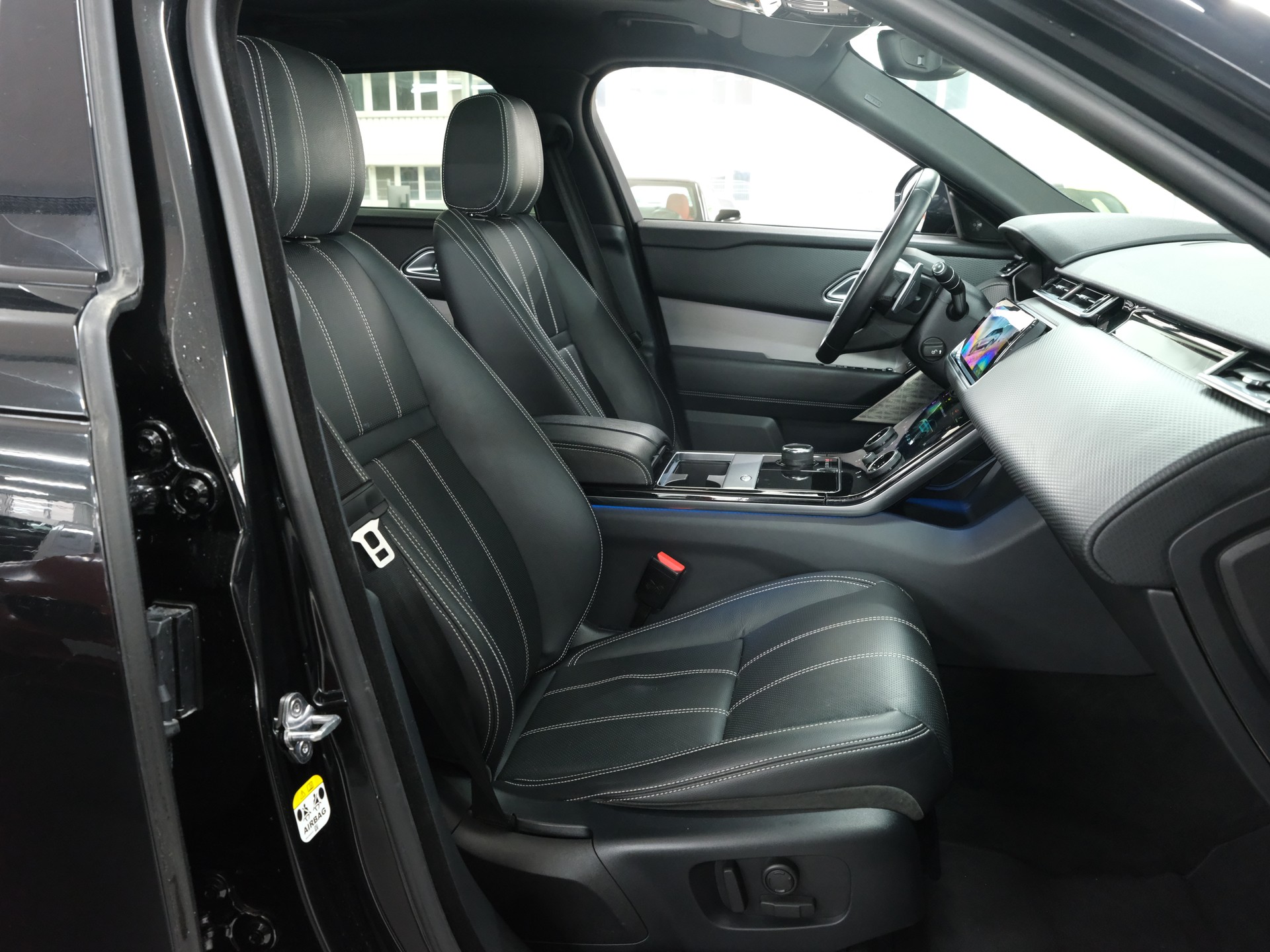 LAND ROVER Range Rover Velar R-Dynamic P 300 SE Automatic *Fahrassistenz Paket* *Panoramadach*-image-21