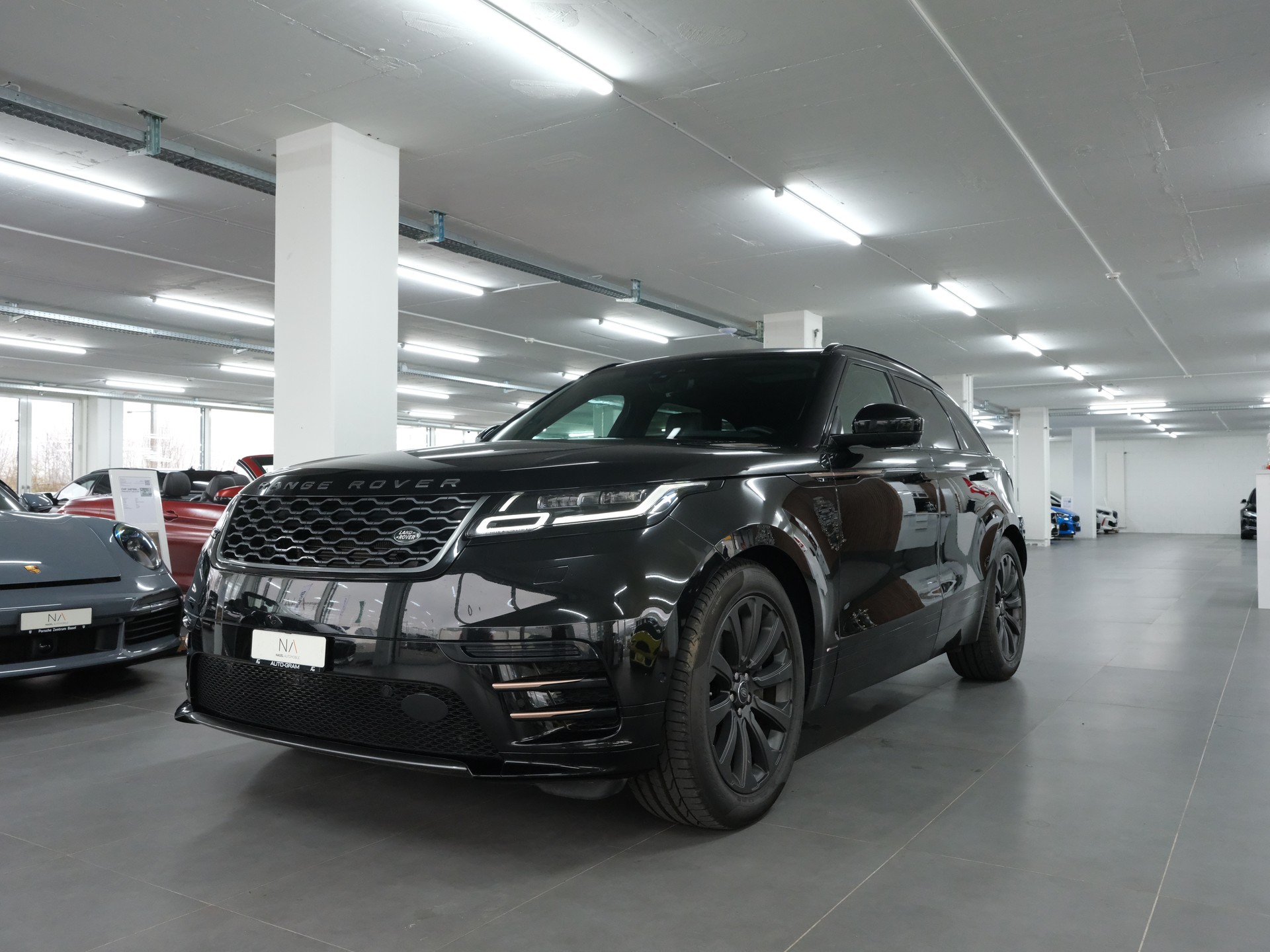 LAND ROVER Range Rover Velar R-Dynamic P 300 SE Automatic *Fahrassistenz Paket* *Panoramadach*-image-3