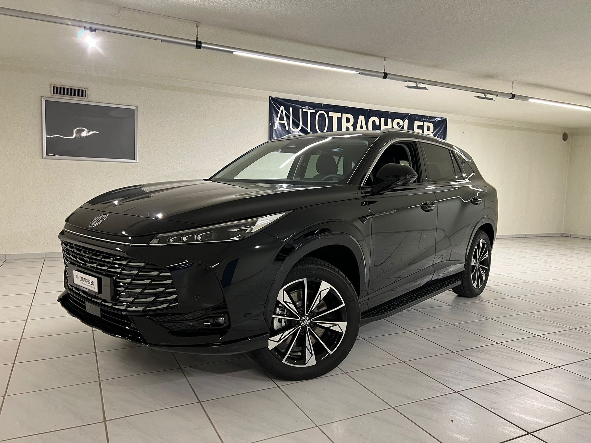 MG HS 1.5 T PHEV Luxury-image-0