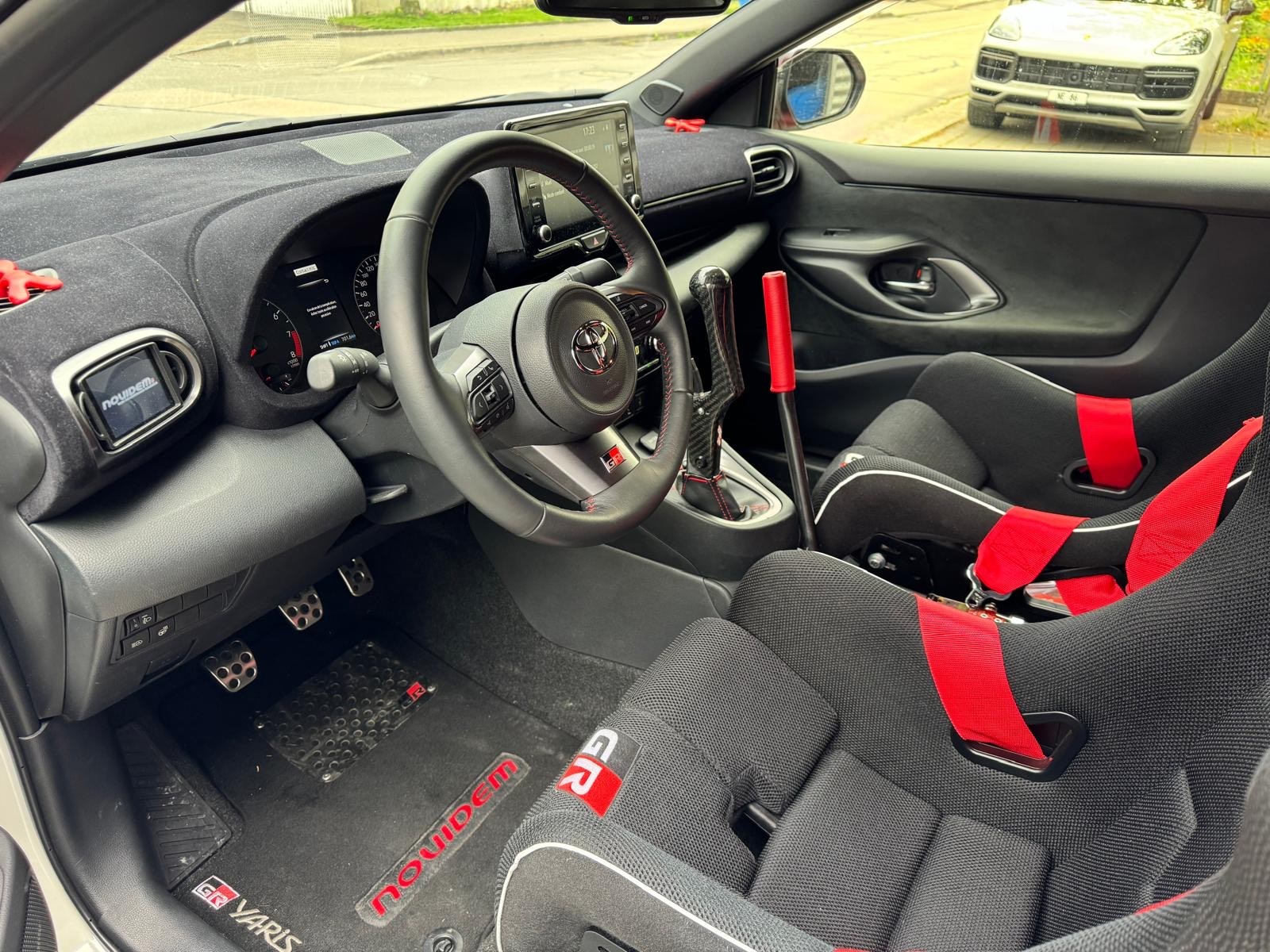 TOYOTA Yaris 1.6 GR Sport NOVIDEM CLUBSPORT 340-image-2