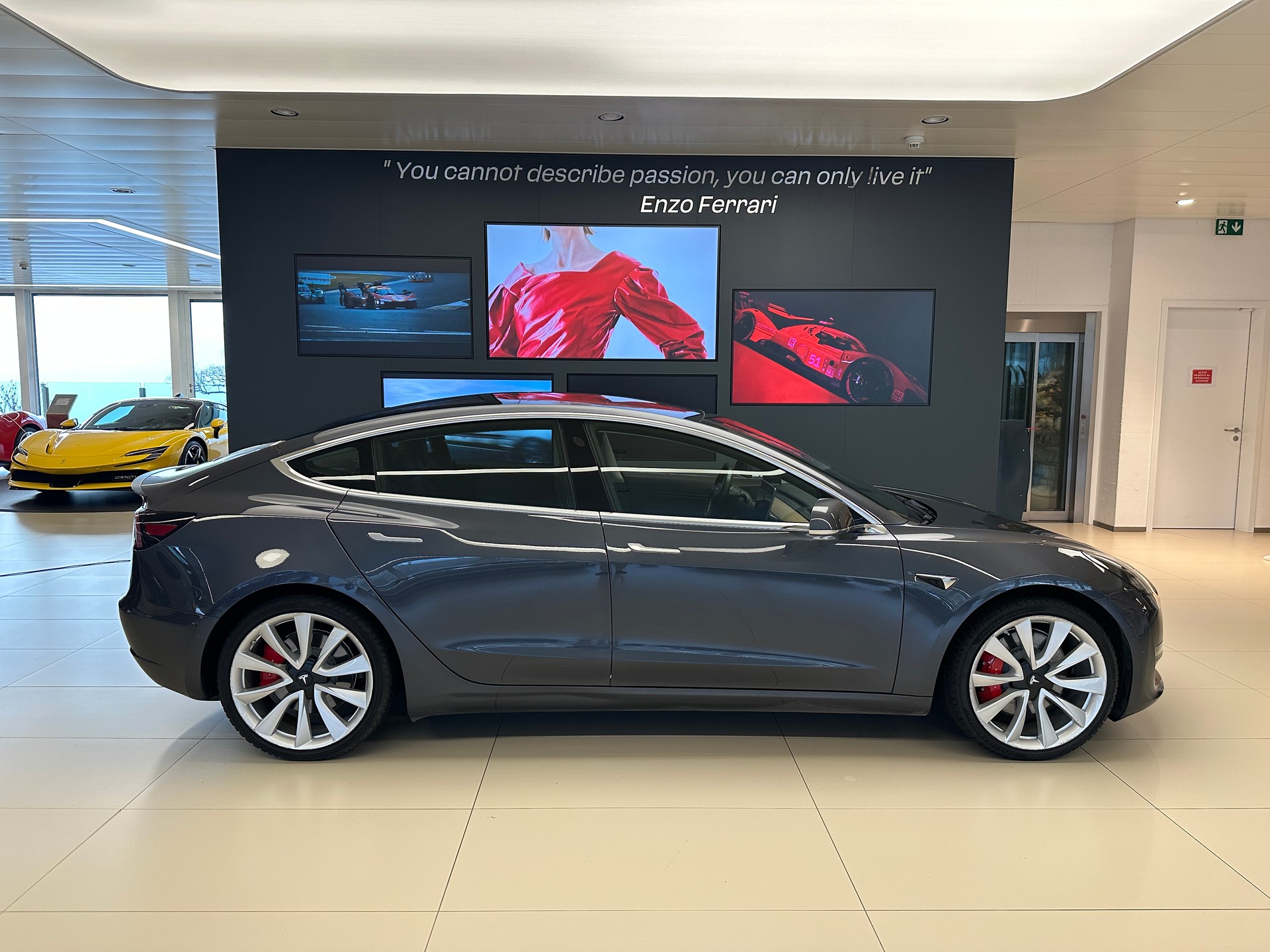 TESLA Model 3 Long Range Dual Motor AWD-image-3