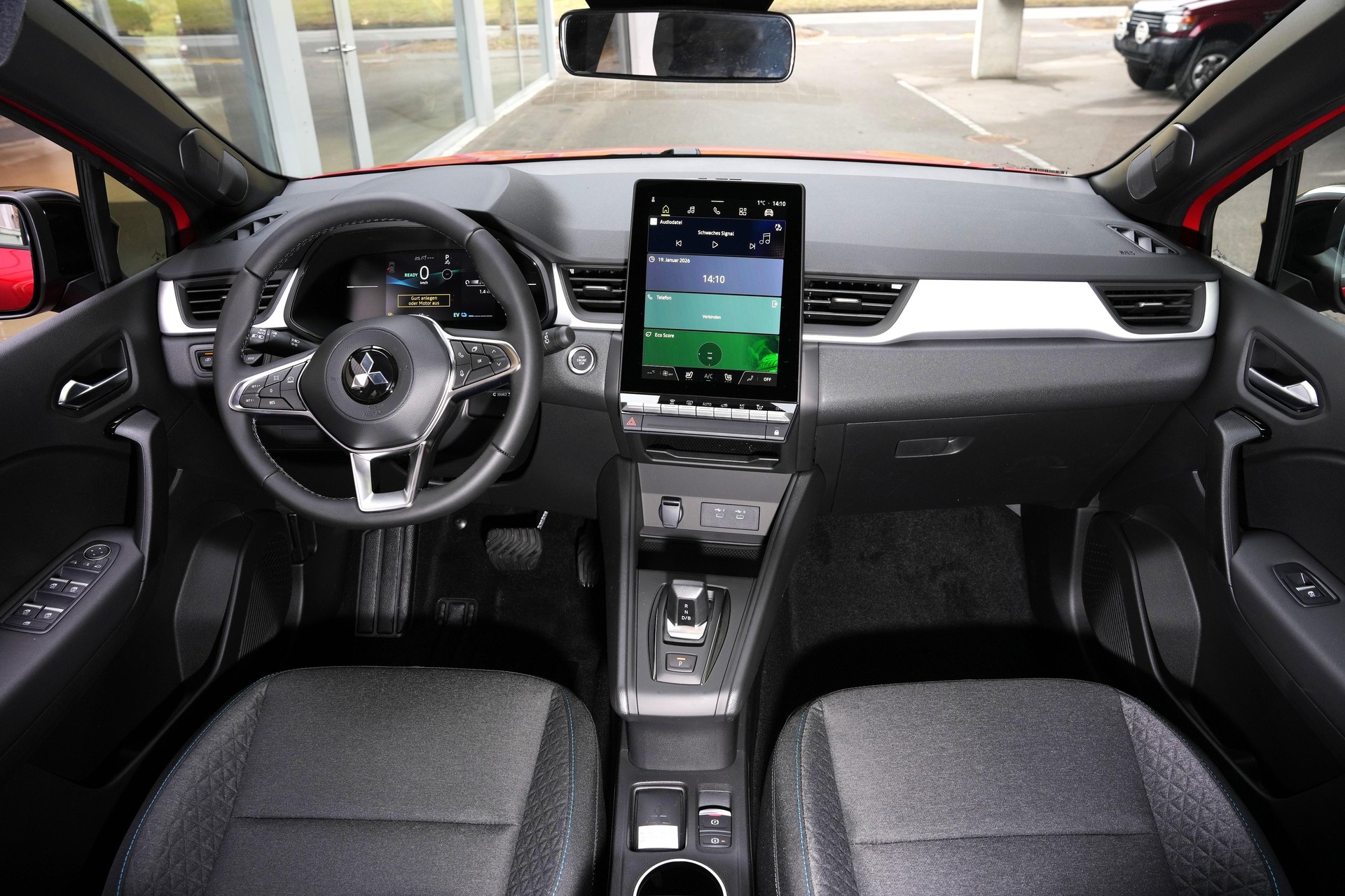 MITSUBISHI Grandis 1.8 HEV Invite+-image-8
