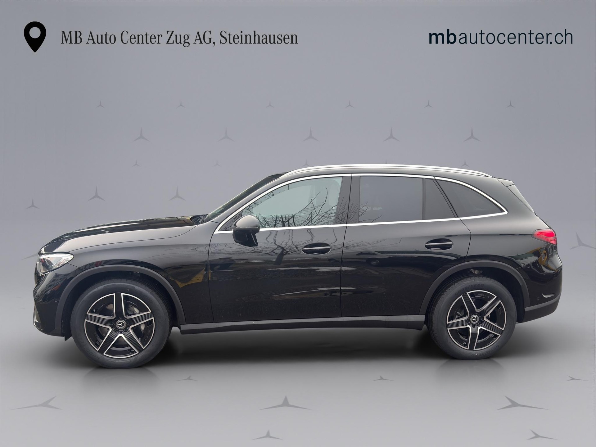 MERCEDES-BENZ GLC 300 Avantgarde 4matic-image-2