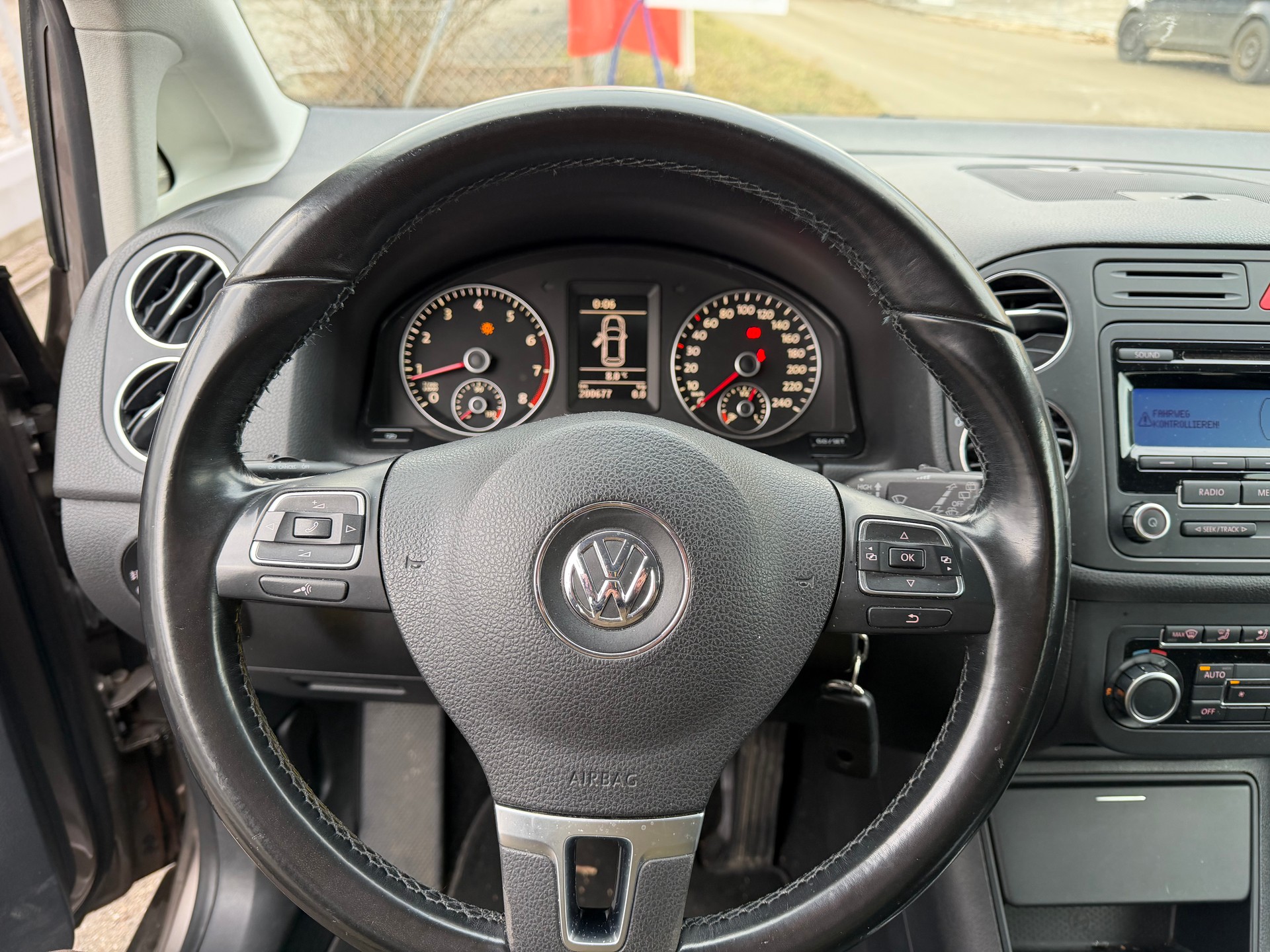 VW Golf Plus 1.4 TSI Highline-image-6