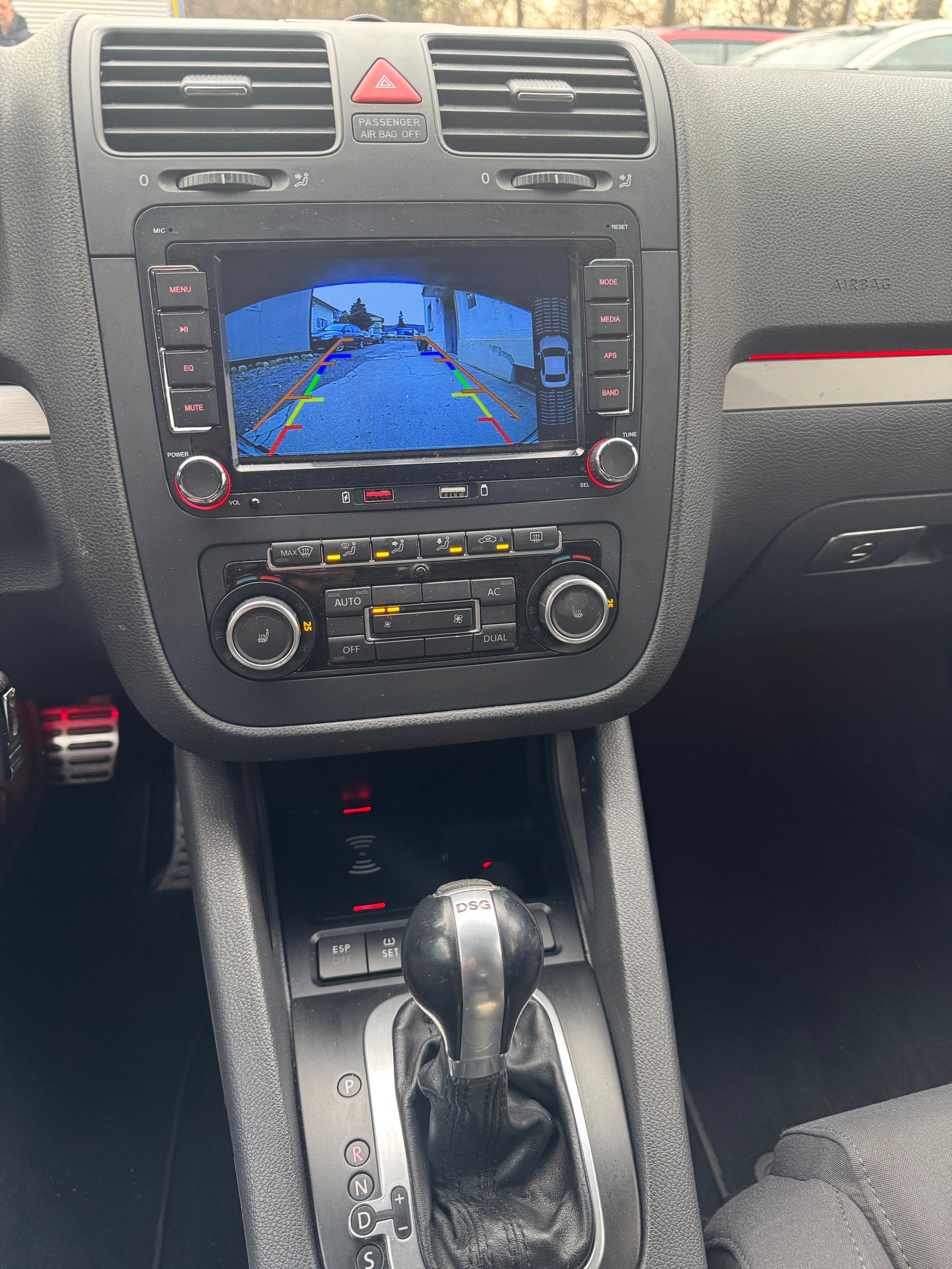 VW Golf 2.0 TFSI GTI-image-8