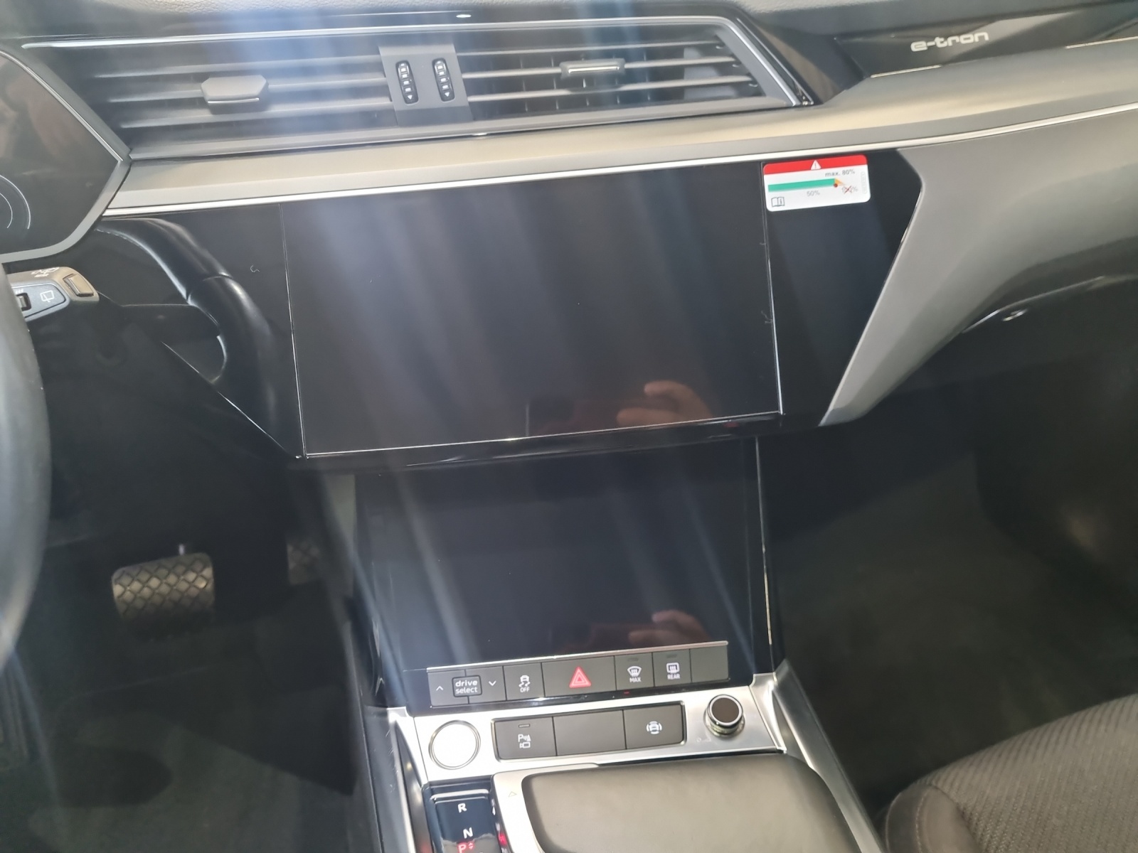 AUDI e-tron 55 quattro-image-11