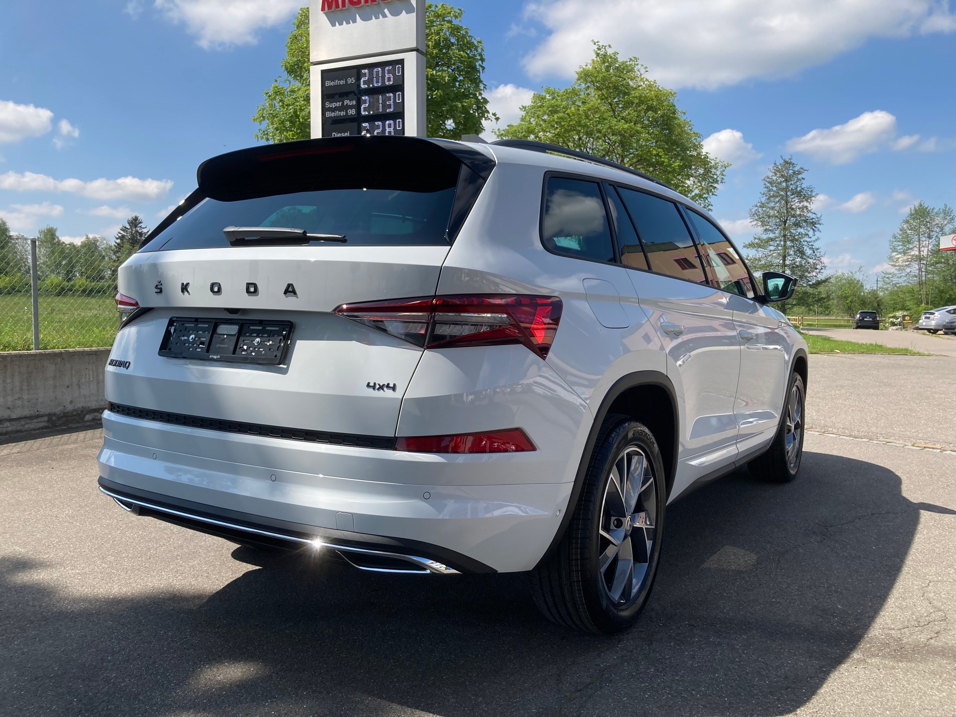 SKODA Kodiaq 2.0 TDI CR SportLine 4x4 DSG-image-2