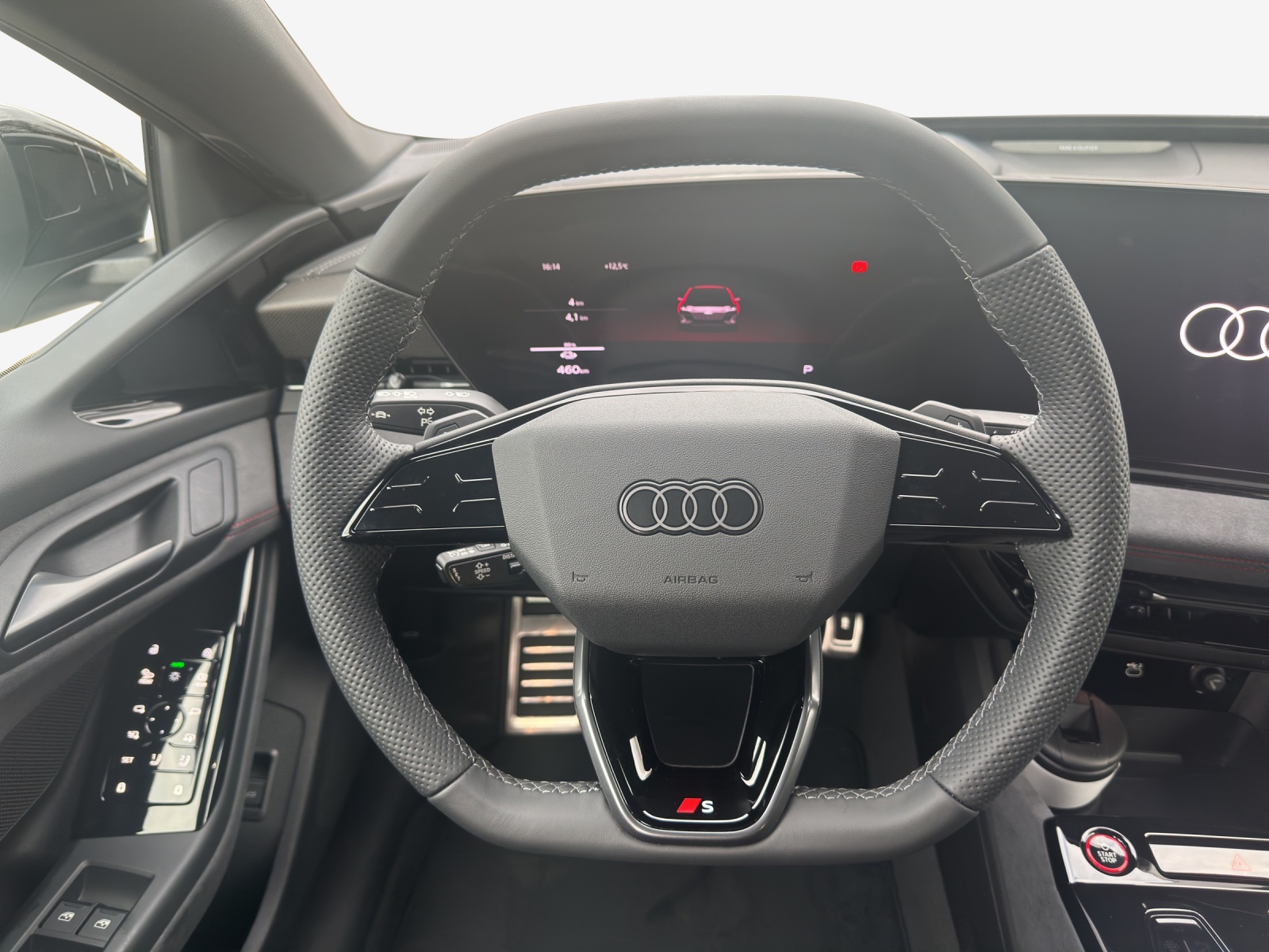 AUDI A6 Avant e-tron quattro-image-9