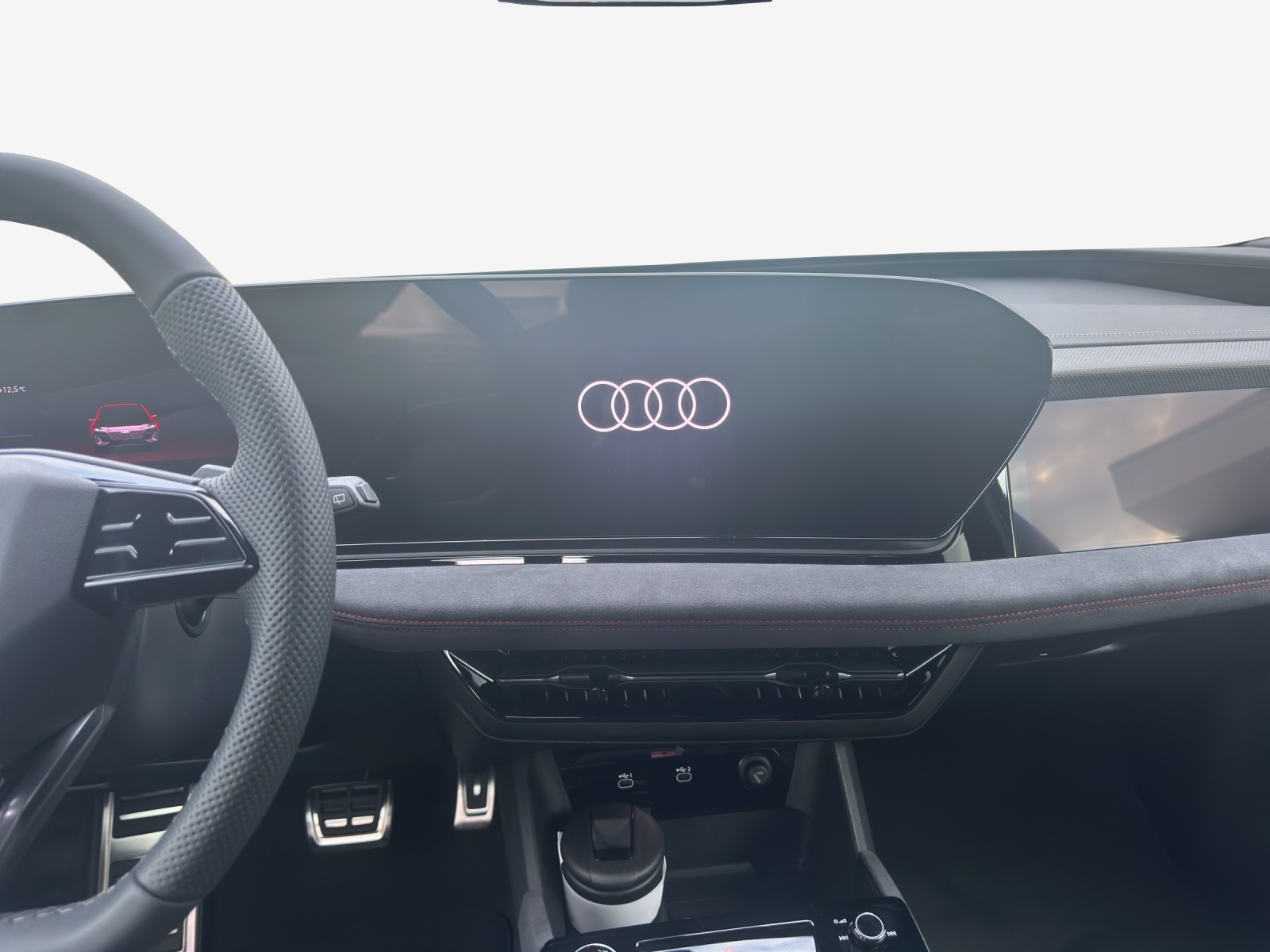AUDI A6 Avant e-tron quattro-image-10