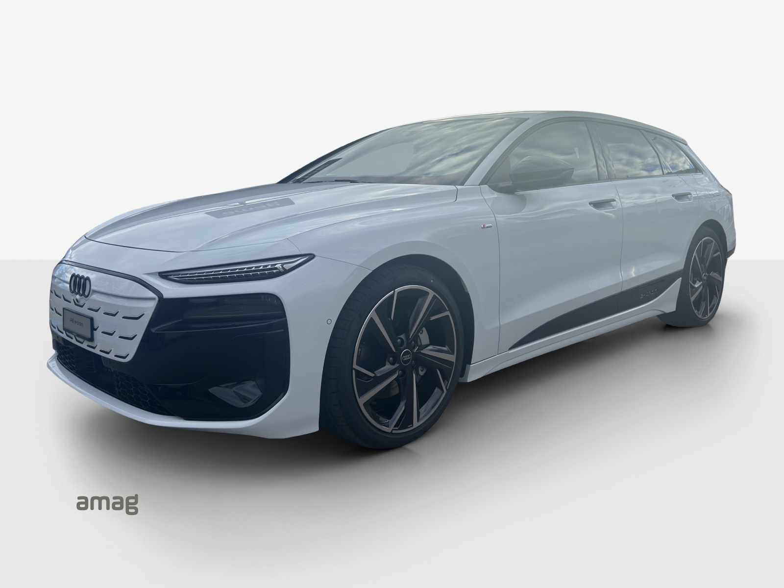 AUDI A6 Avant e-tron quattro-image-0