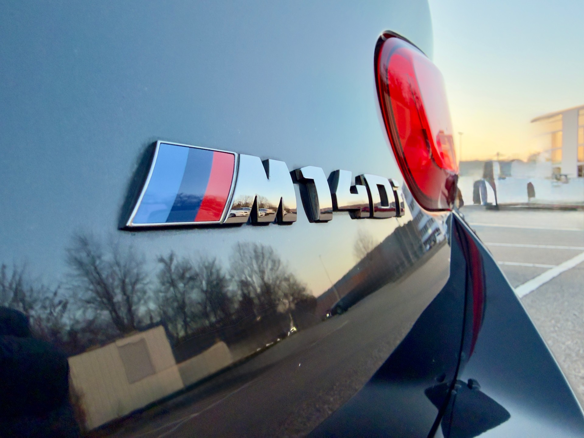BMW M140i xDrive Steptronic-image-2