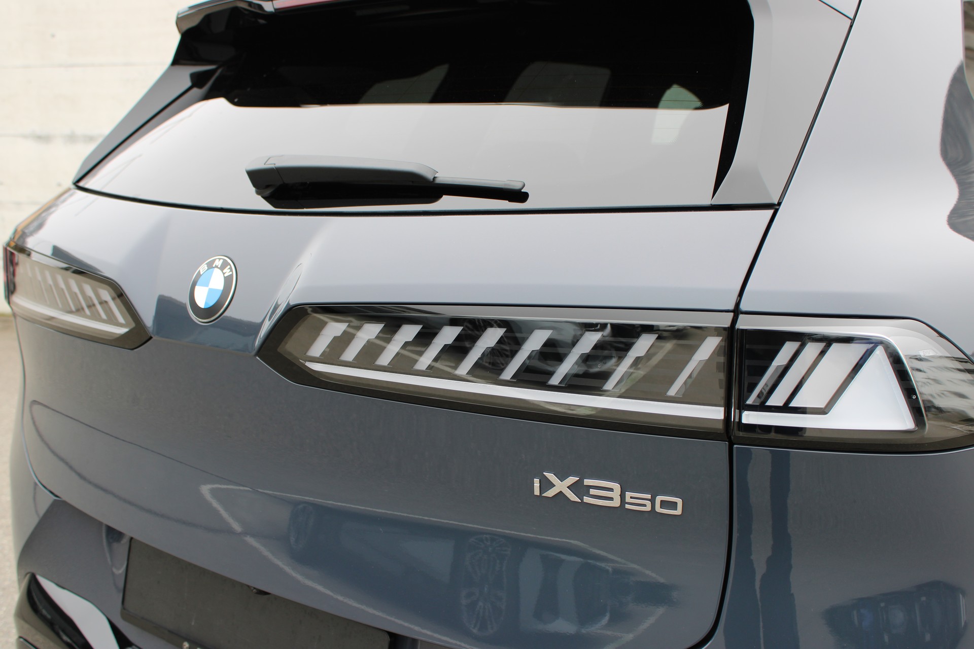 BMW iX3 50 xDrive M Sport Pro-image-7
