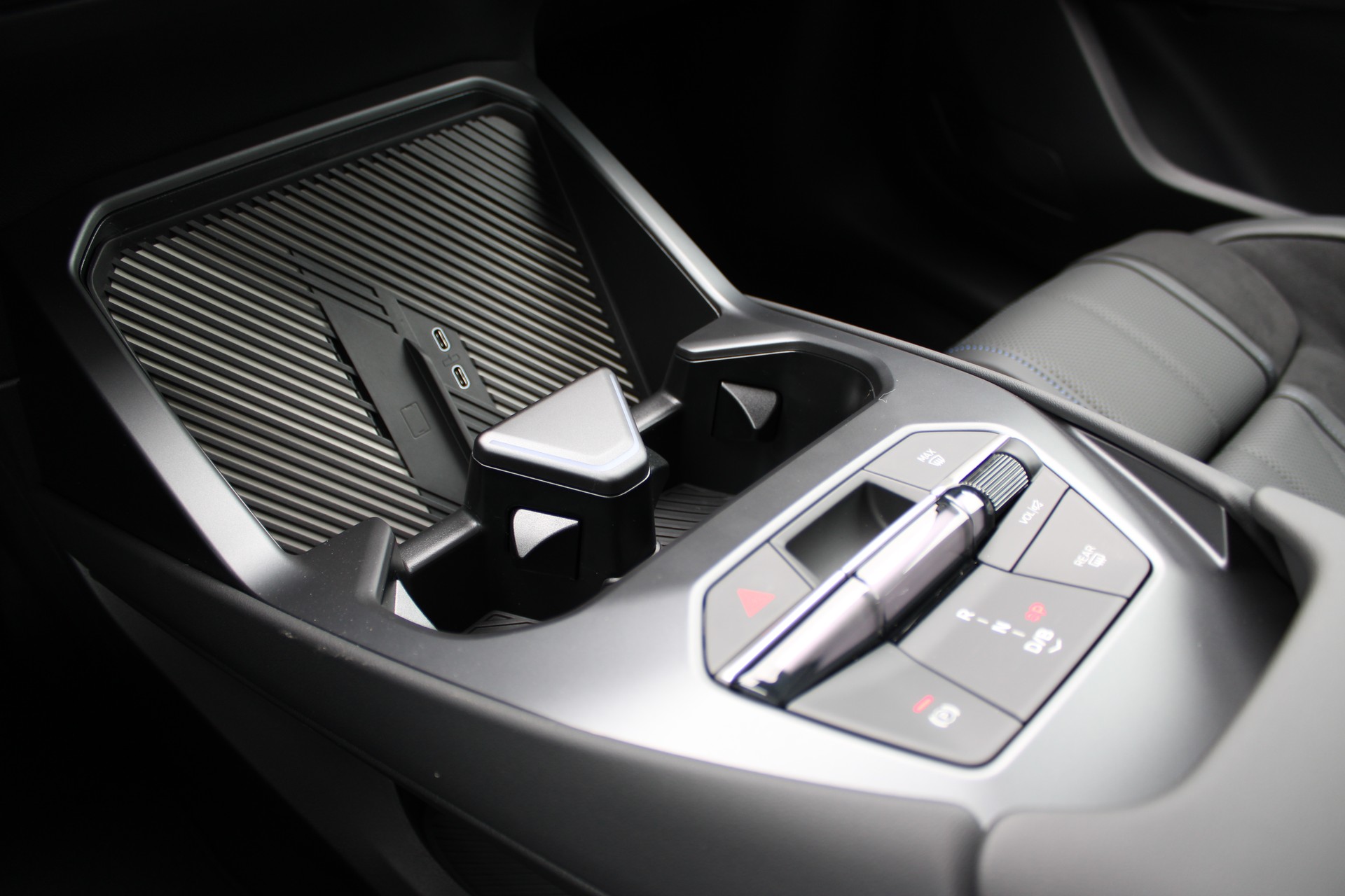 BMW iX3 50 xDrive M Sport Pro-image-19
