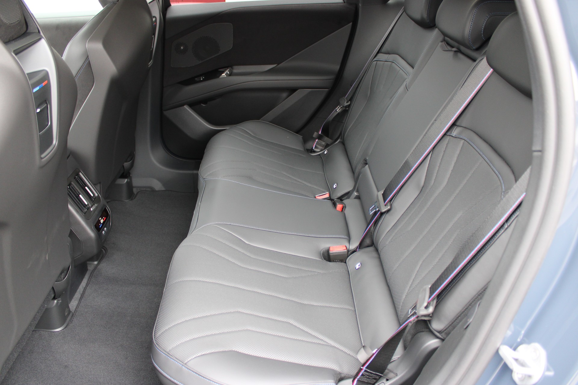 BMW iX3 50 xDrive M Sport Pro-image-15