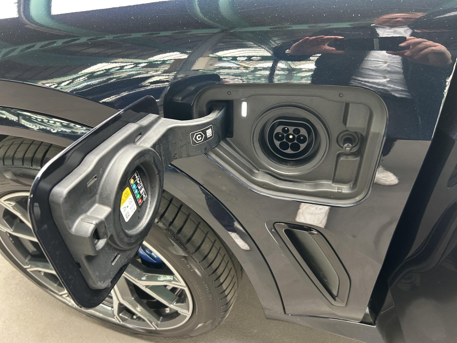 BMW X5 45e xDrive SAG-image-14