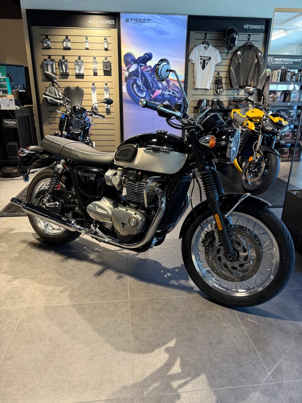 TRIUMPH Bonneville T120