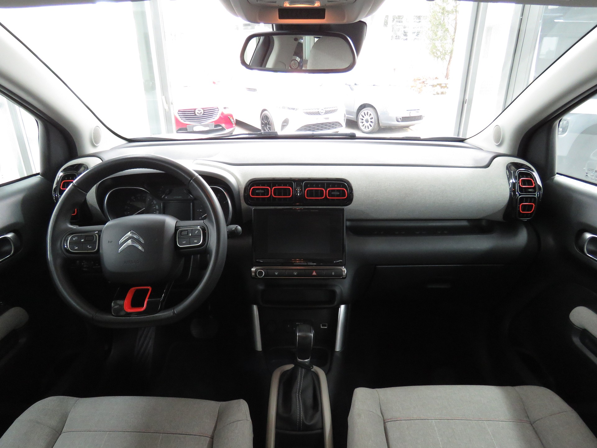 CITROEN C3 Aircross 1.2i PureTech Feel EAT-image-12