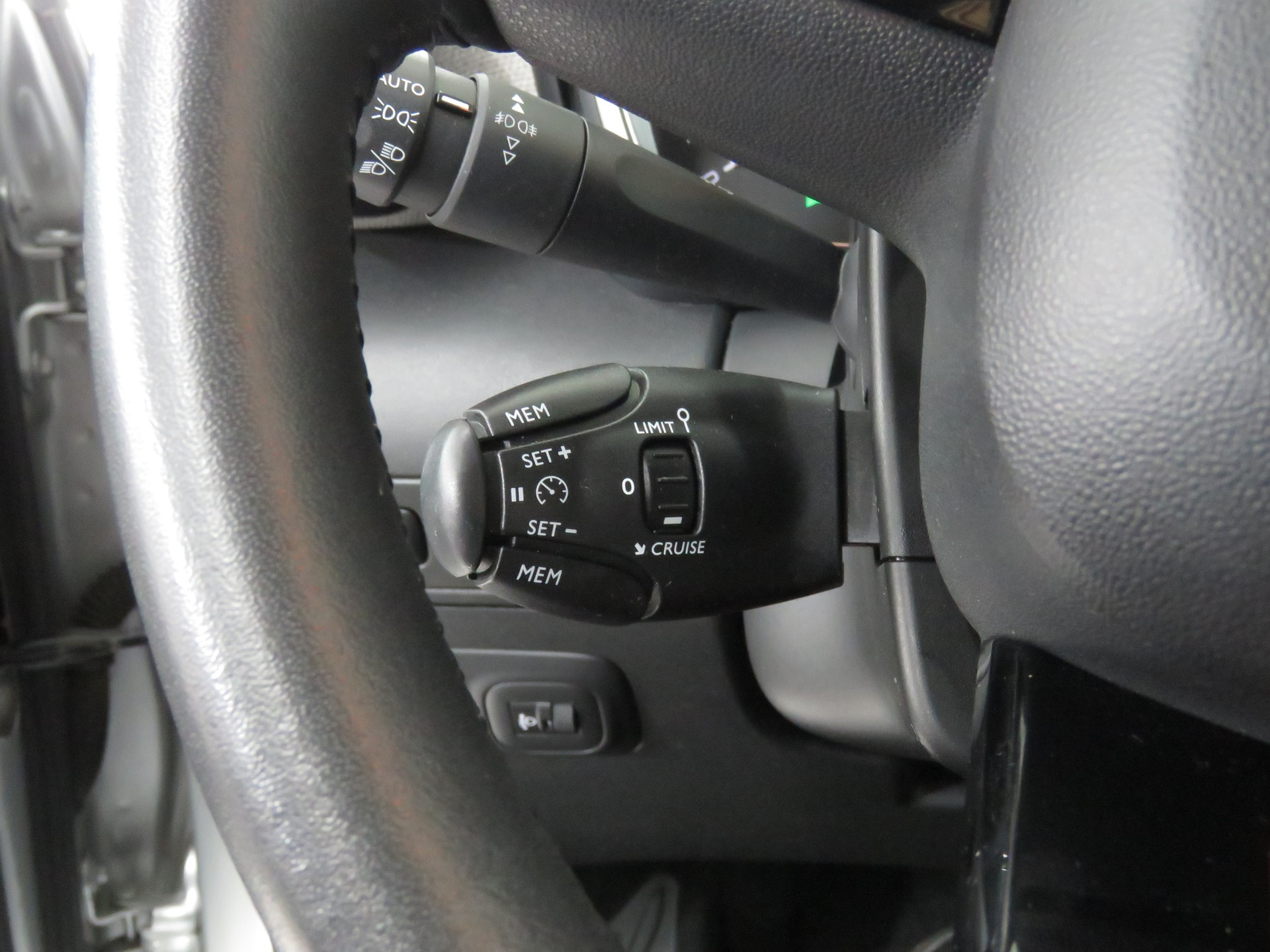 CITROEN C3 Aircross 1.2i PureTech Feel EAT-image-17