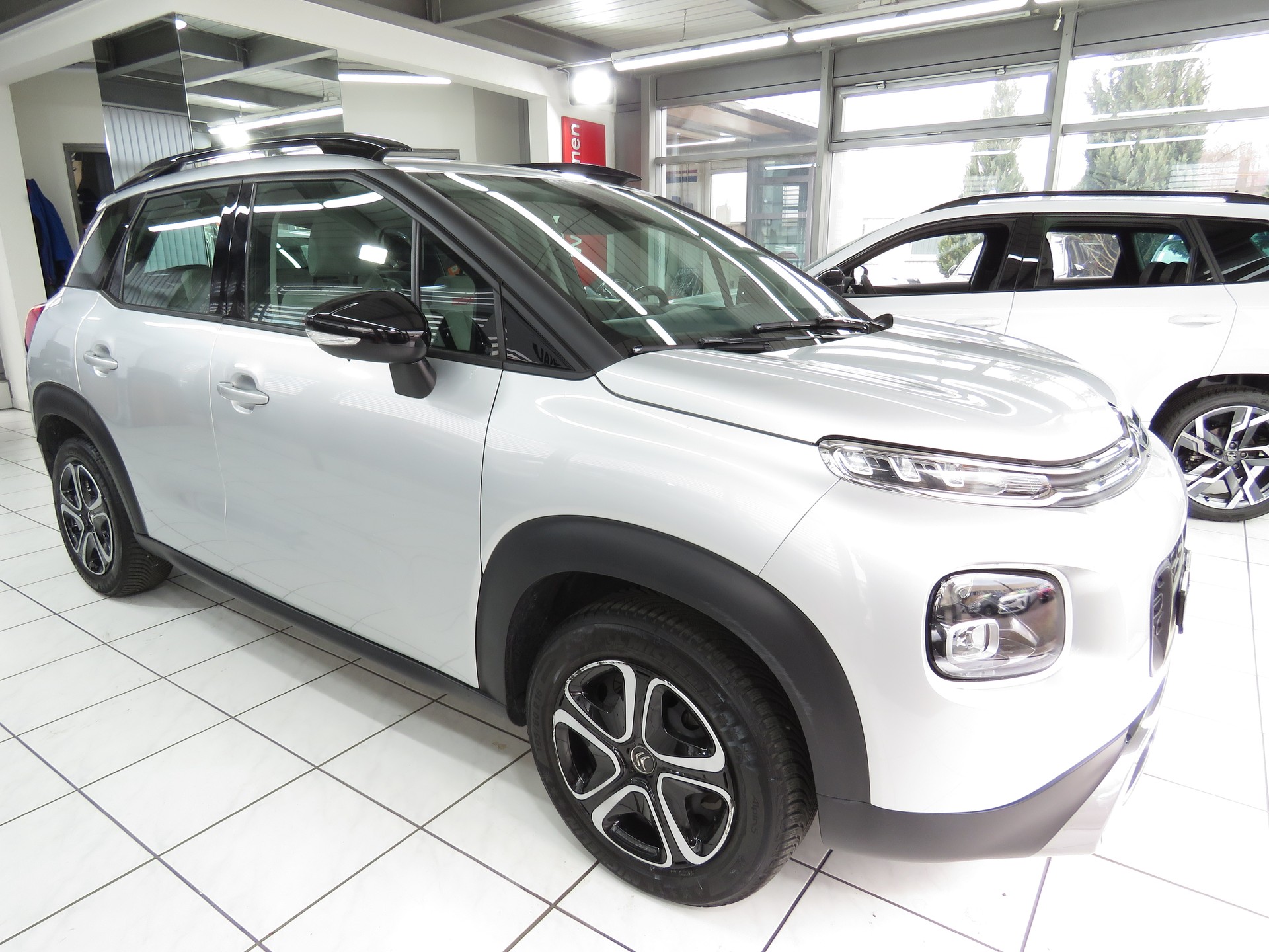 CITROEN C3 Aircross 1.2i PureTech Feel EAT-image-2