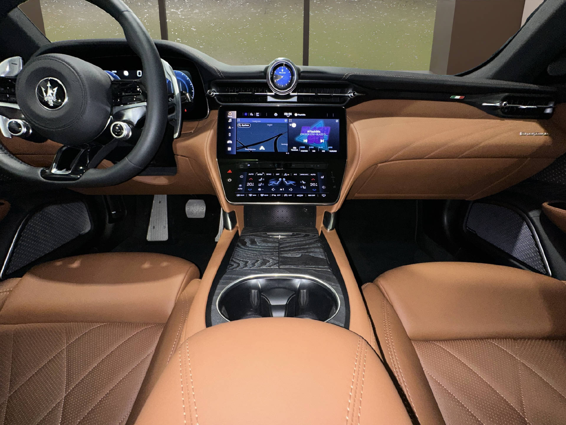 MASERATI Granturismo 3.0 V6 Modena-image-13