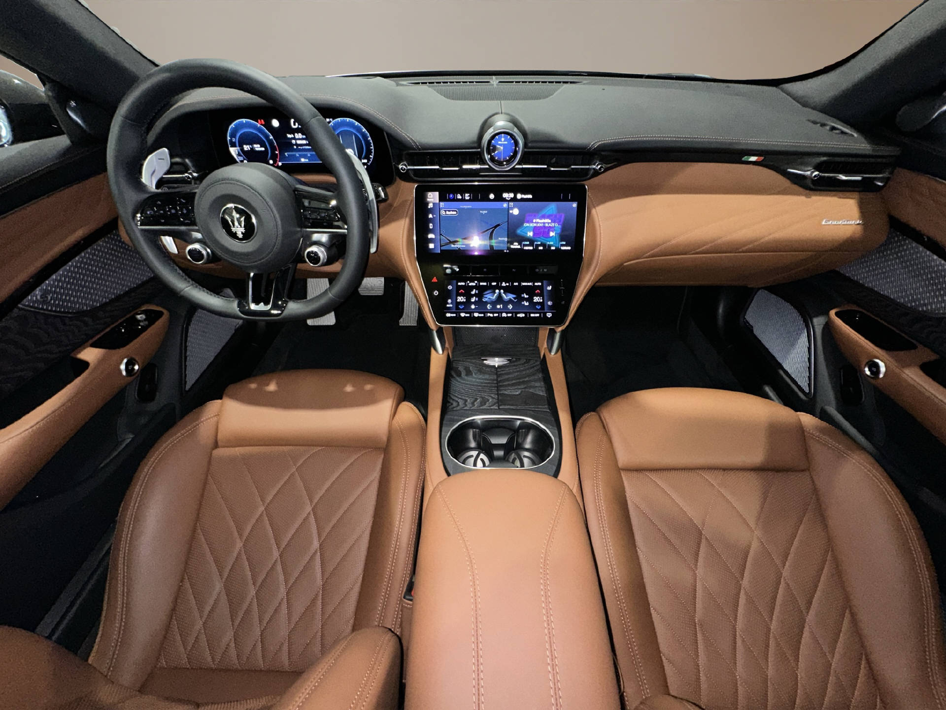 MASERATI Granturismo 3.0 V6 Modena-image-12