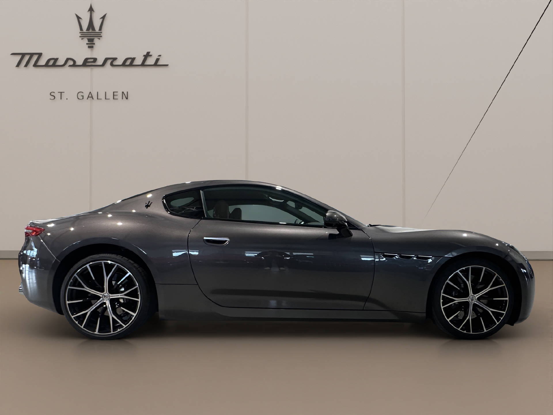 MASERATI Granturismo 3.0 V6 Modena-image-3