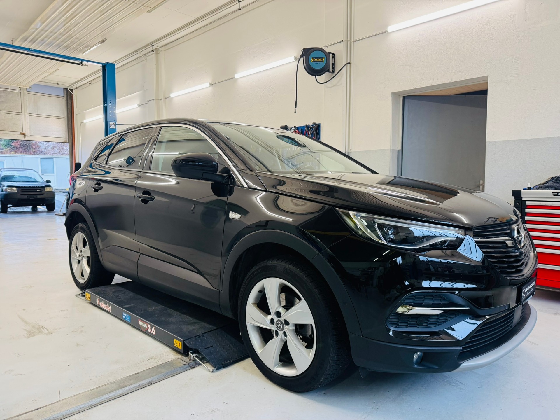 OPEL Grandland X 2.0CDTi Ultimate Automatik-showroom-element-2