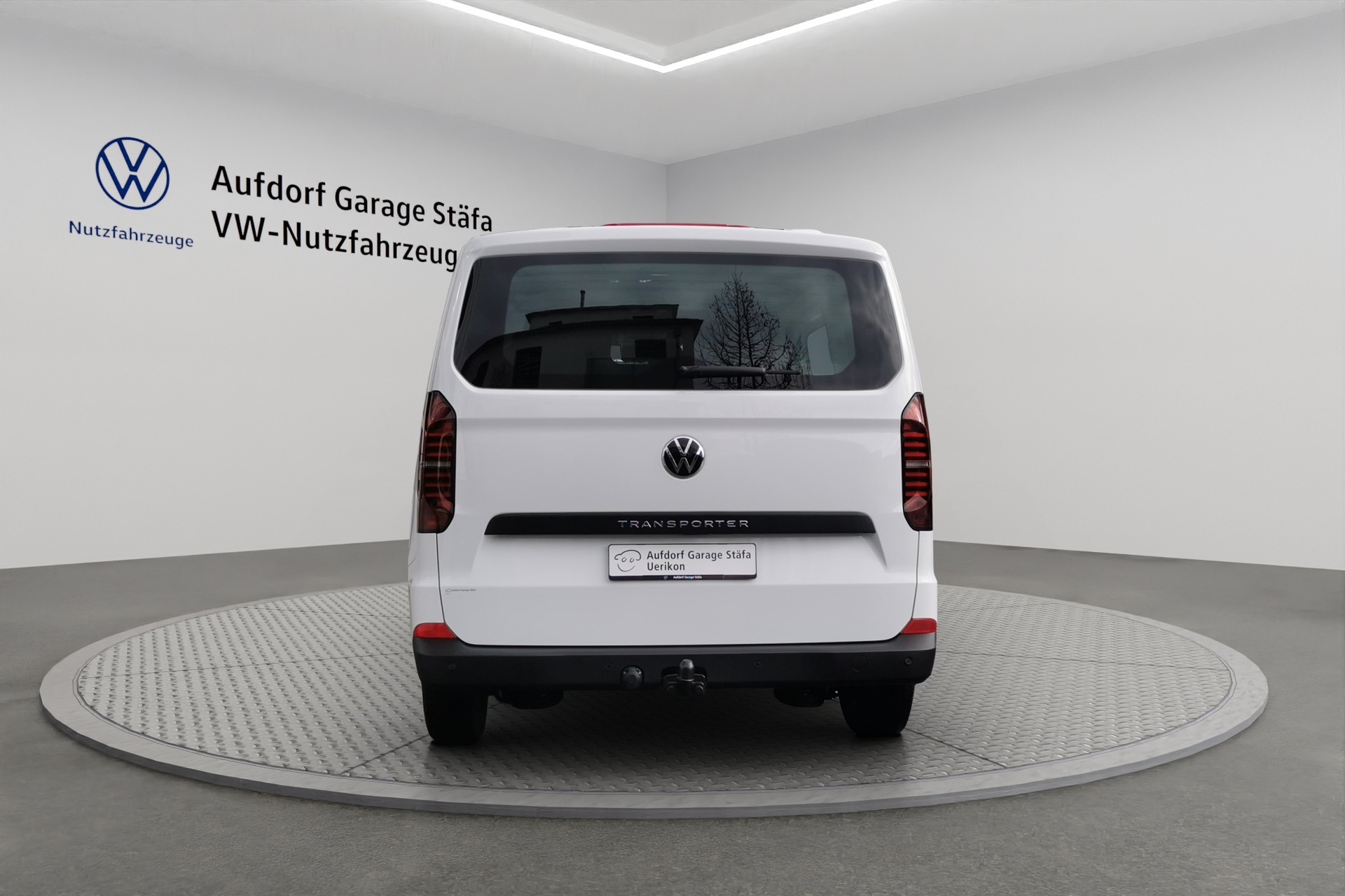 VW Transporter 2.0 TDI-image-3