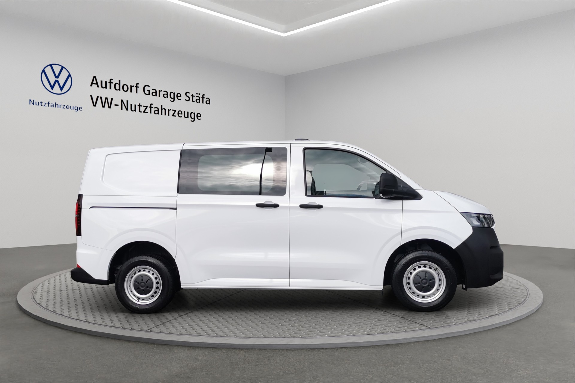 VW Transporter 2.0 TDI-image-5