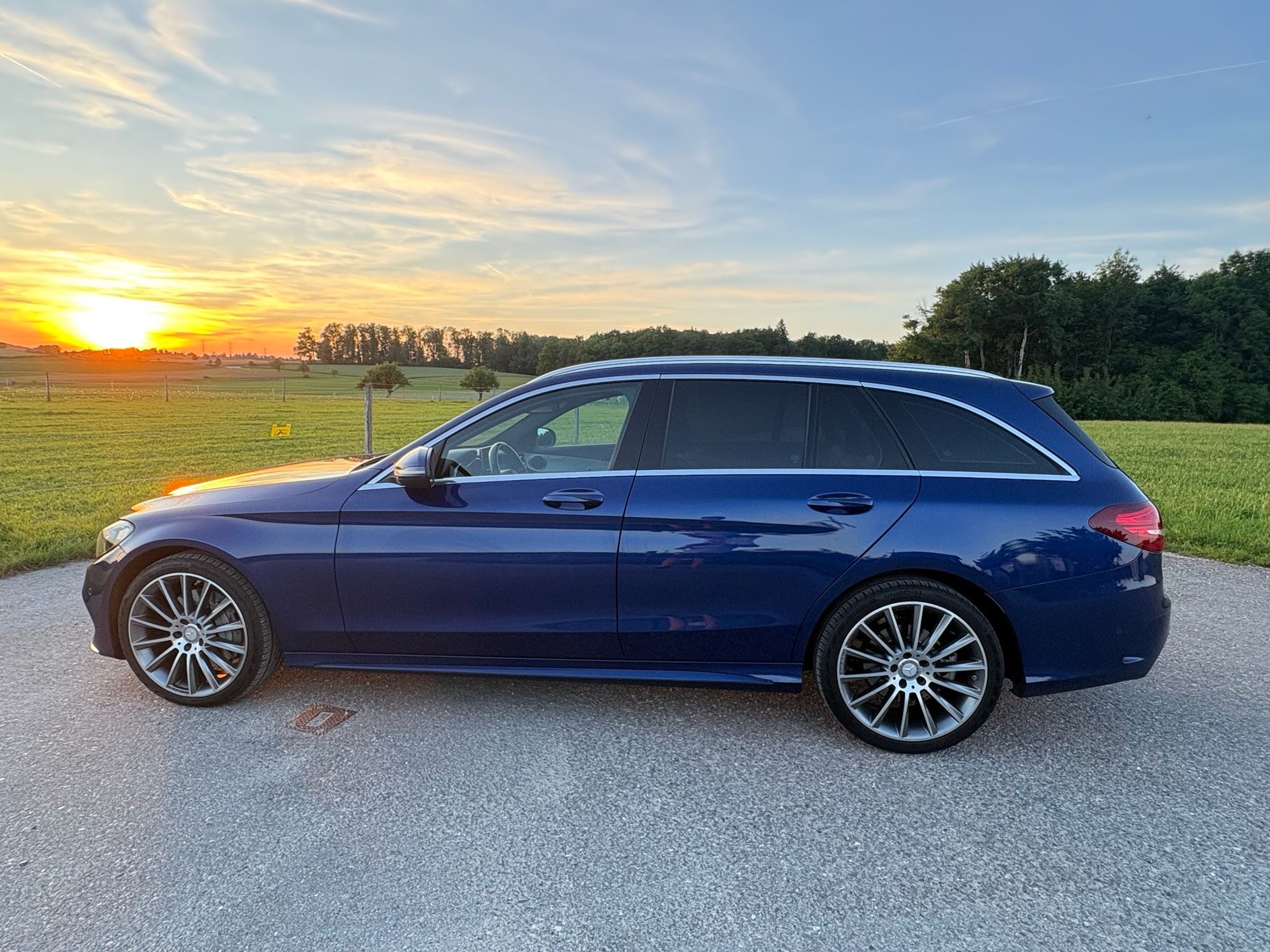 MERCEDES-BENZ C 250 BlueTEC AMG Line 4Matic 7G-Tronic-image-3