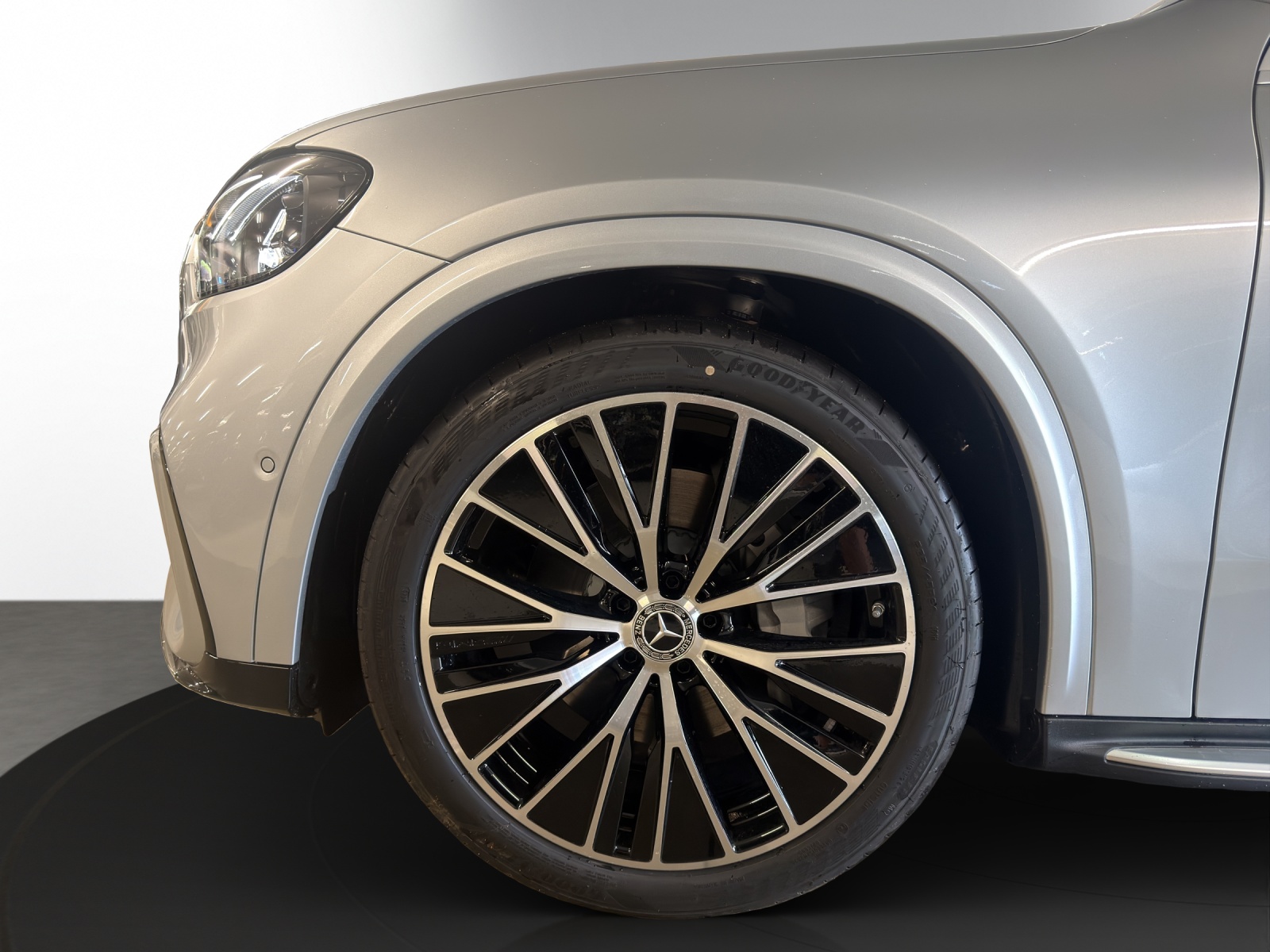 Image MERCEDES-BENZ GLC-400 GLC 400 4MATIC 94 kWh EQ