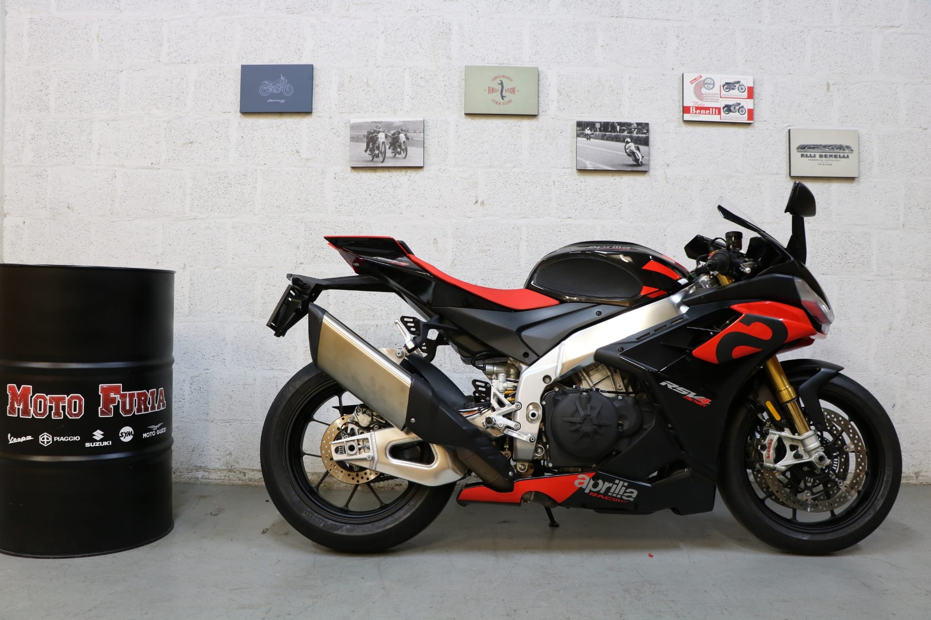 APRILIA RSV4 1100 Factory