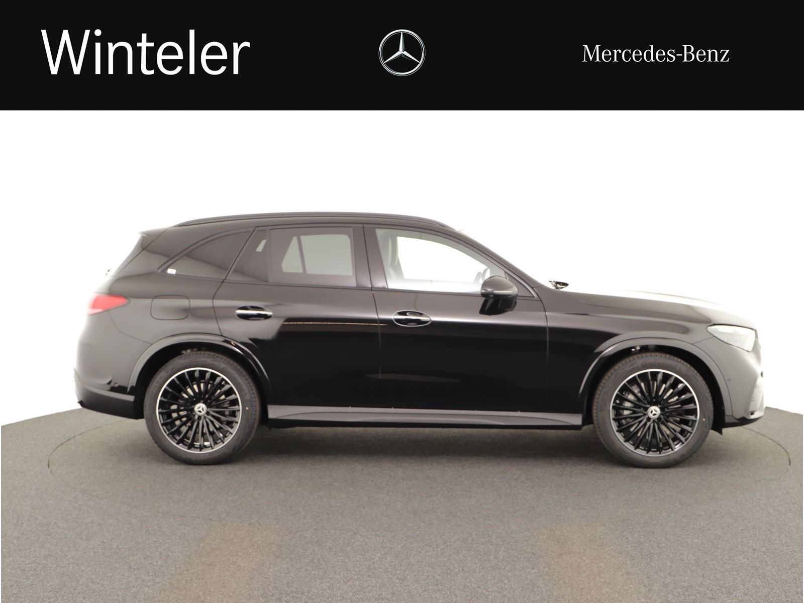 MERCEDES-BENZ GLC 300 4M AMG Line-image-6