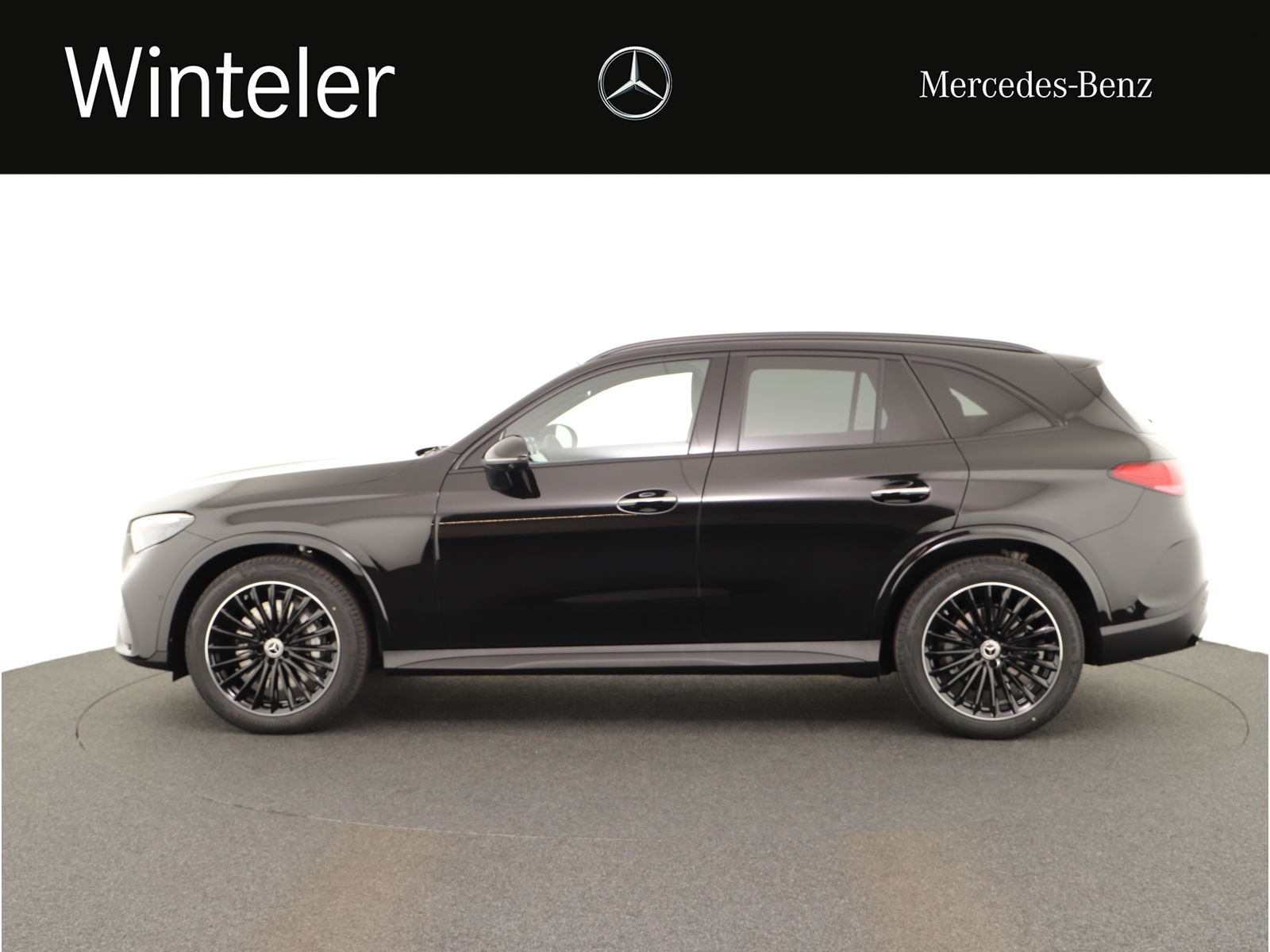 MERCEDES-BENZ GLC 300 4M AMG Line-image-2