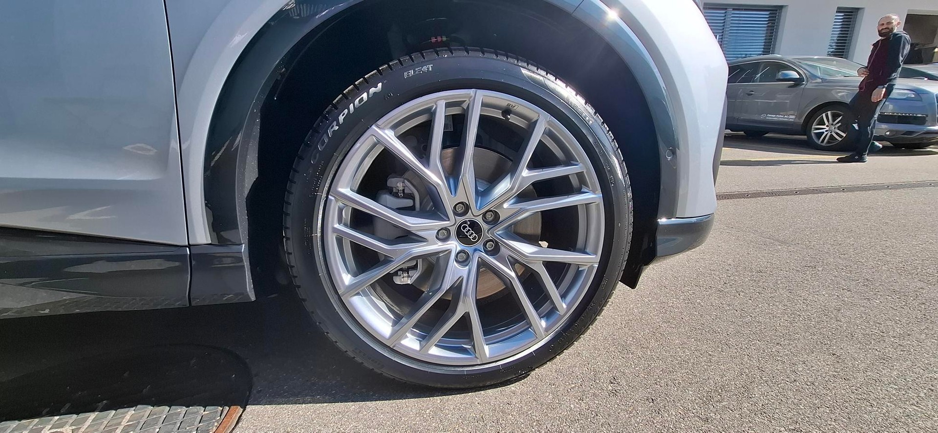 AUDI Q4 Sportback e-tron 45 Edition Swiss Ski quattro-image-6