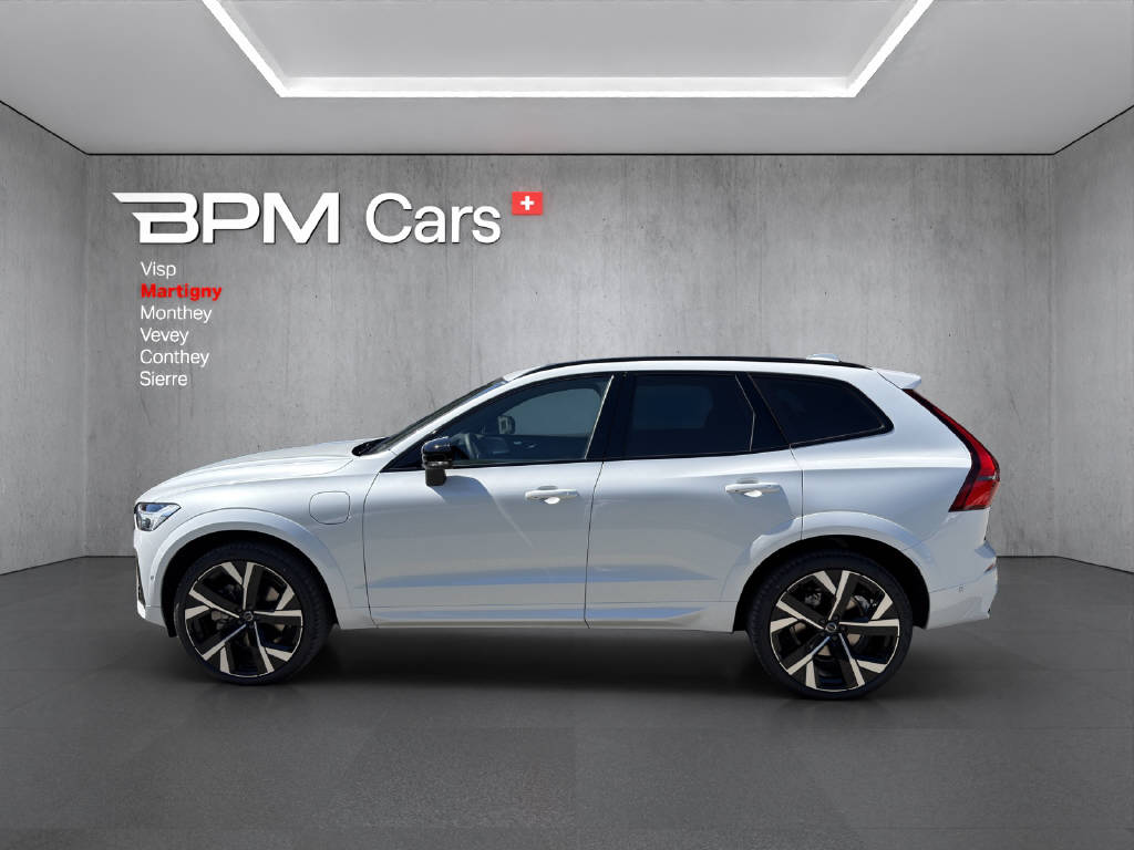 VOLVO XC60 2.0 T6 TE Black Edition eAWD-image-17