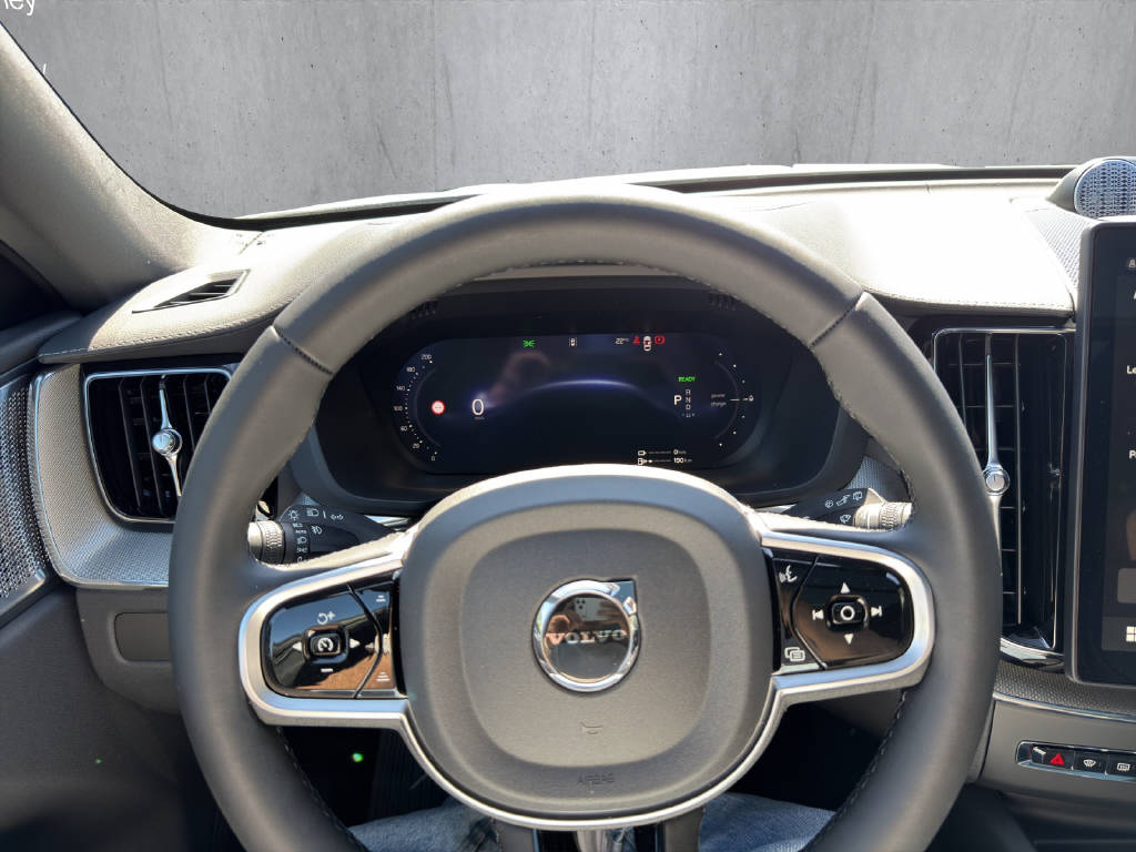 VOLVO XC60 2.0 T6 TE Black Edition eAWD-image-15
