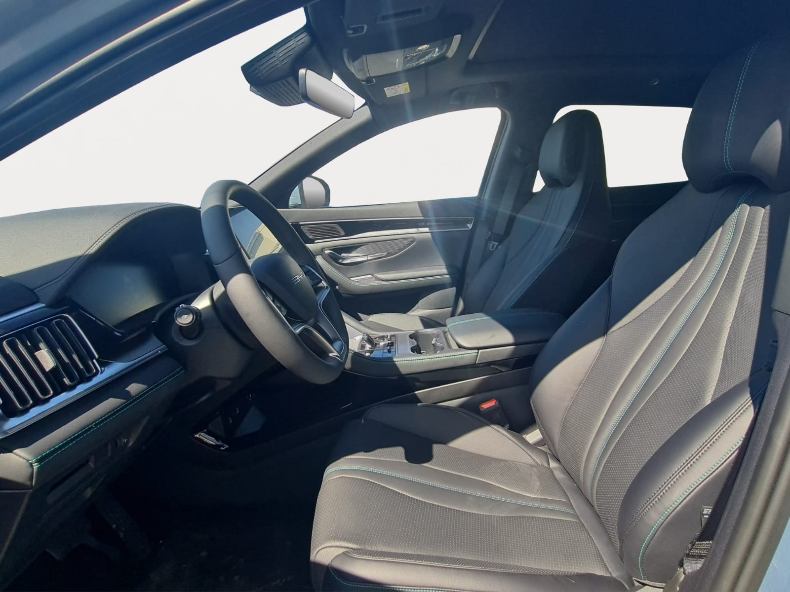BYD Seal U DM-i Design AWD-image-12