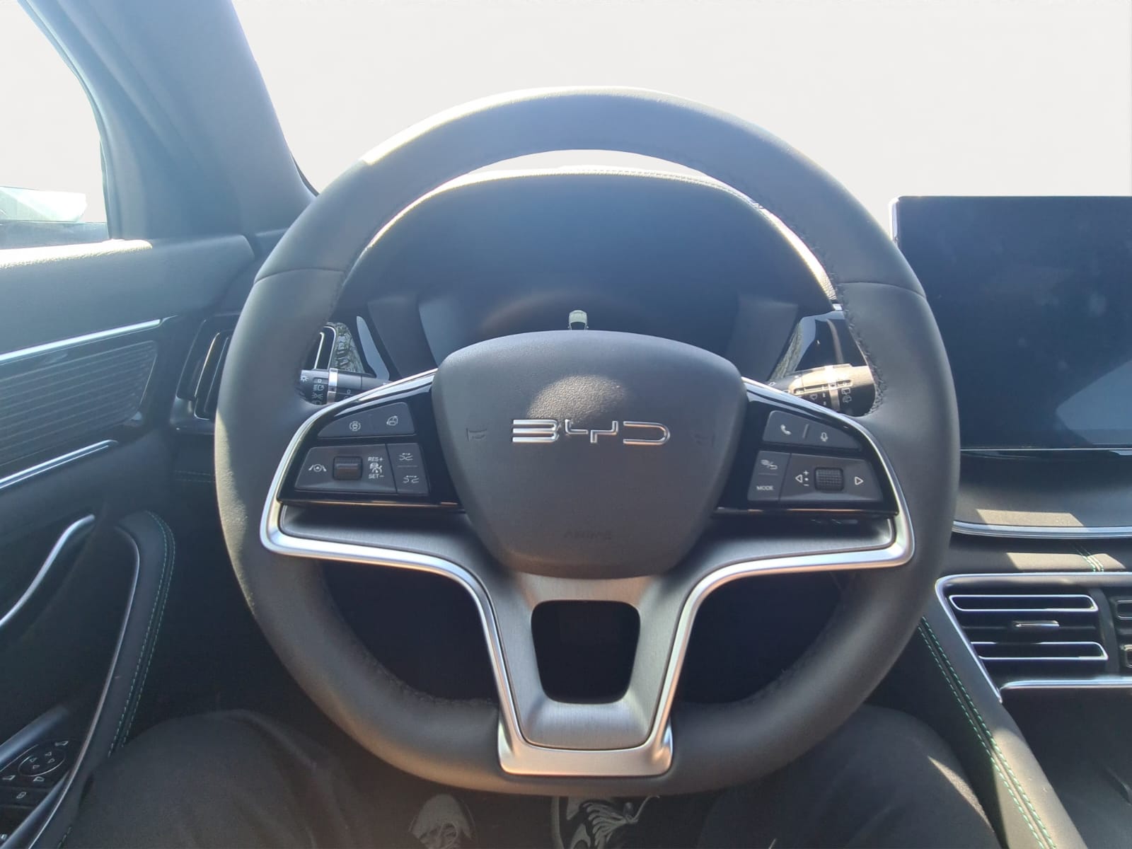 BYD Seal U DM-i Design AWD-image-9