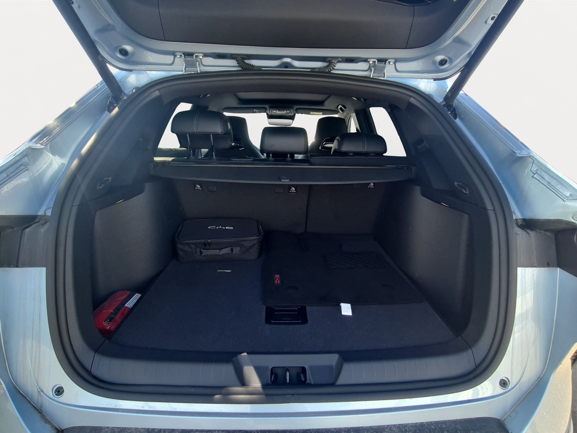 BYD Seal U DM-i Design AWD-image-8