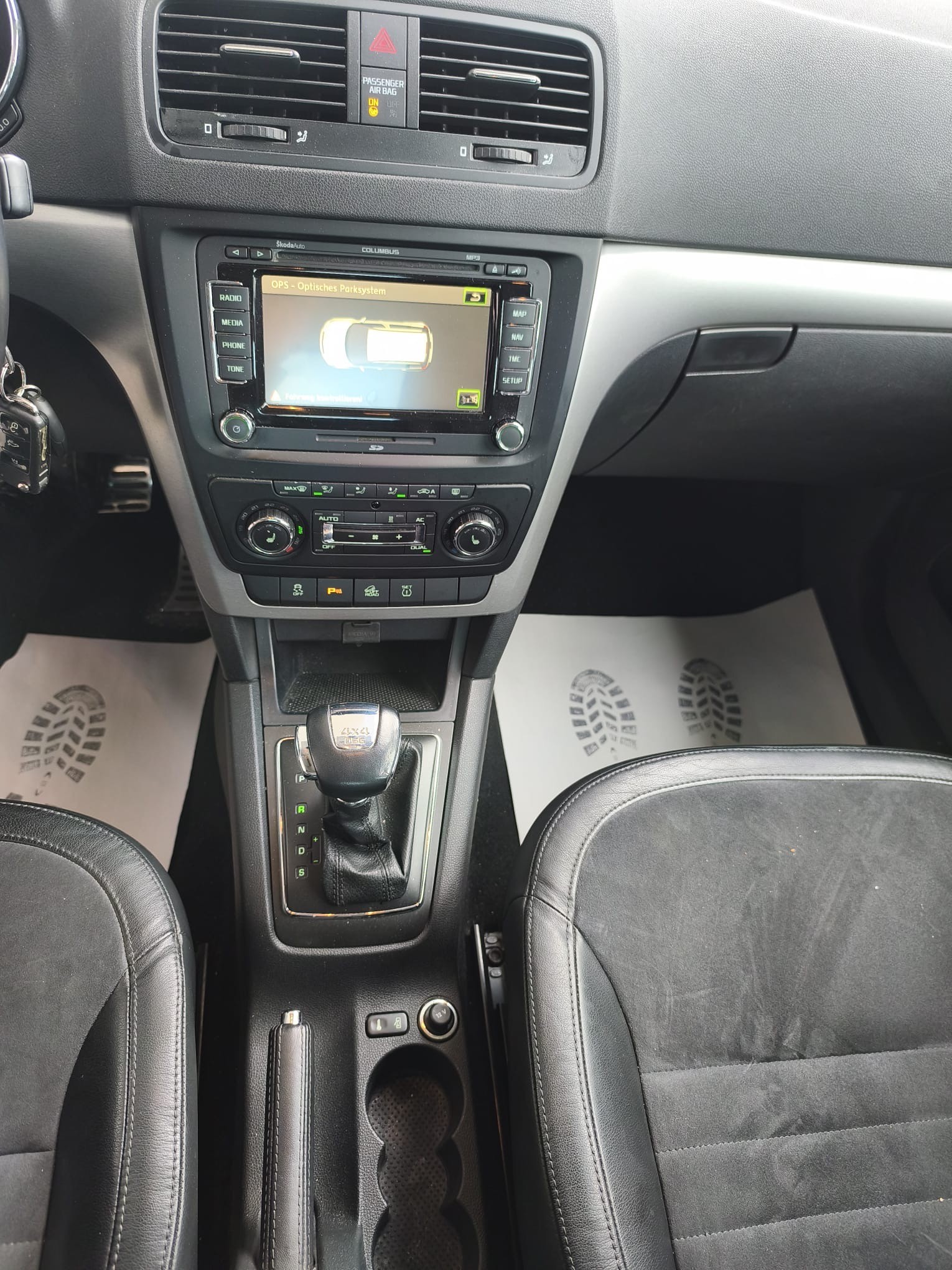 SKODA Yeti 2.0 TDI Experience 4x4 DSG-image-14